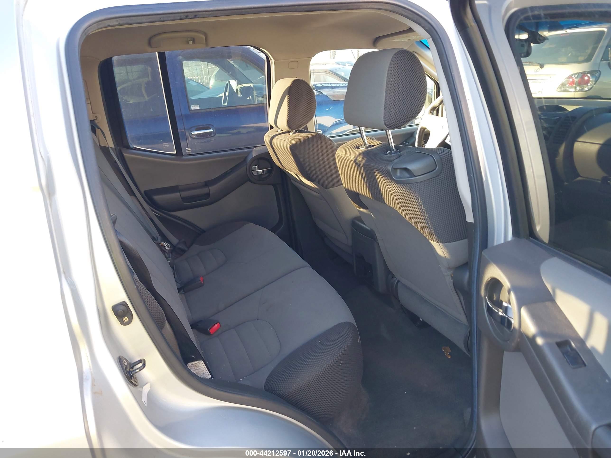 NISSAN XTERRA image 8