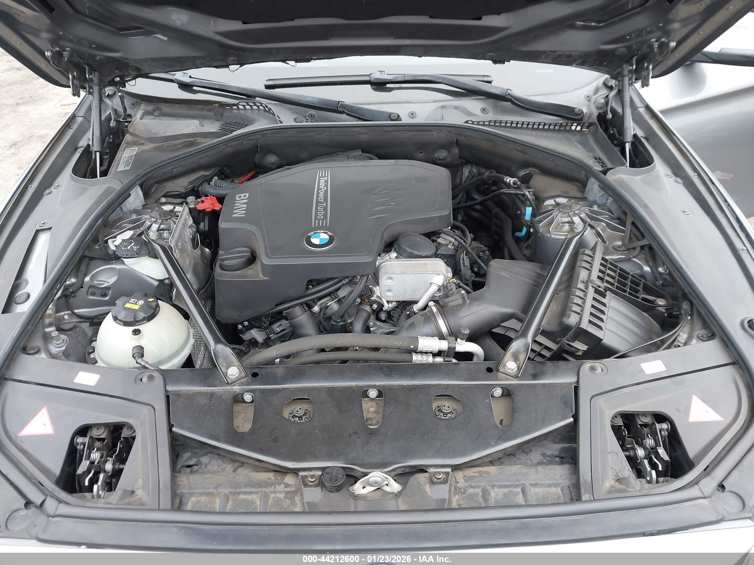 BMW 528I image 10