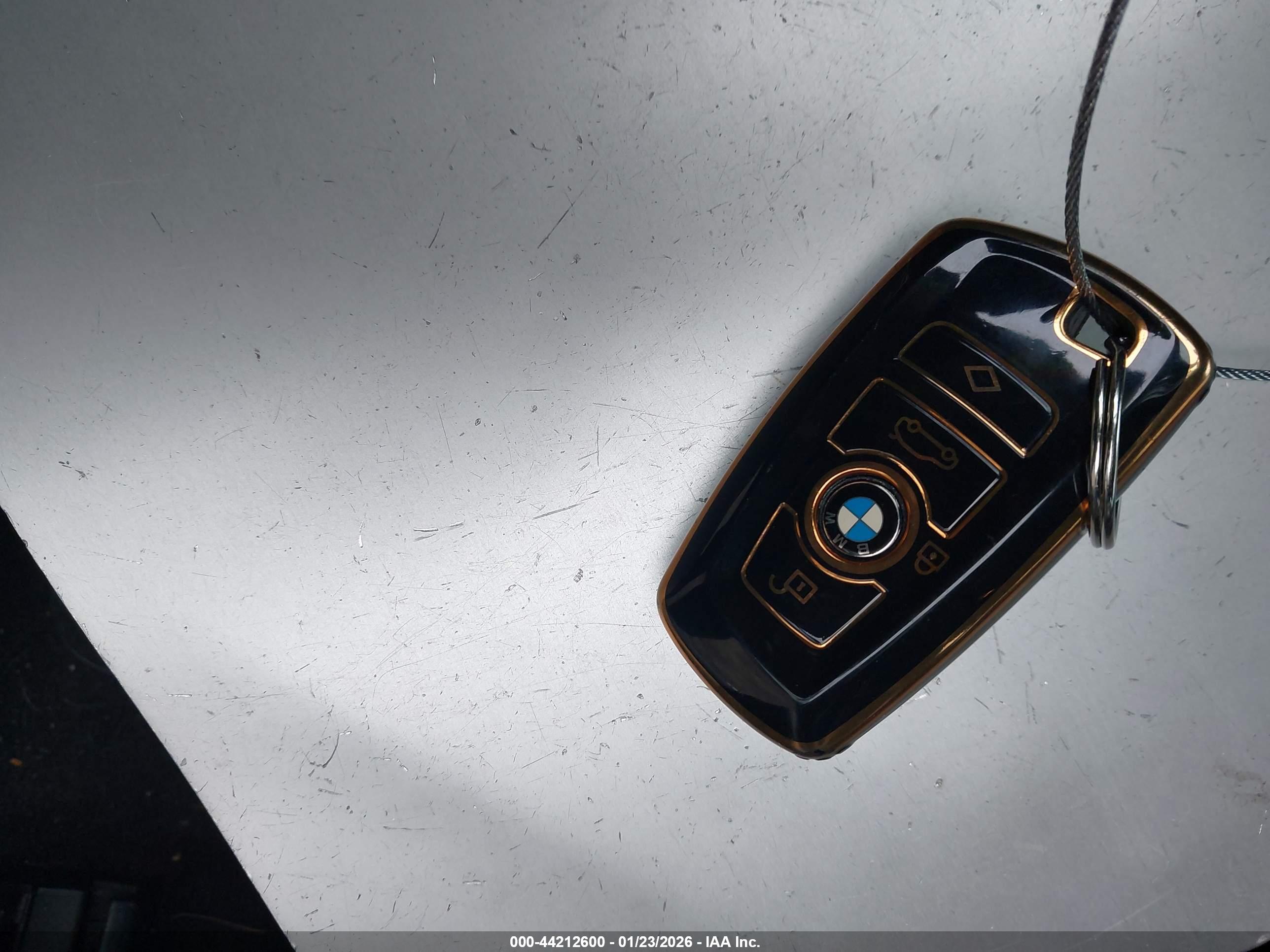 BMW 528I image 11