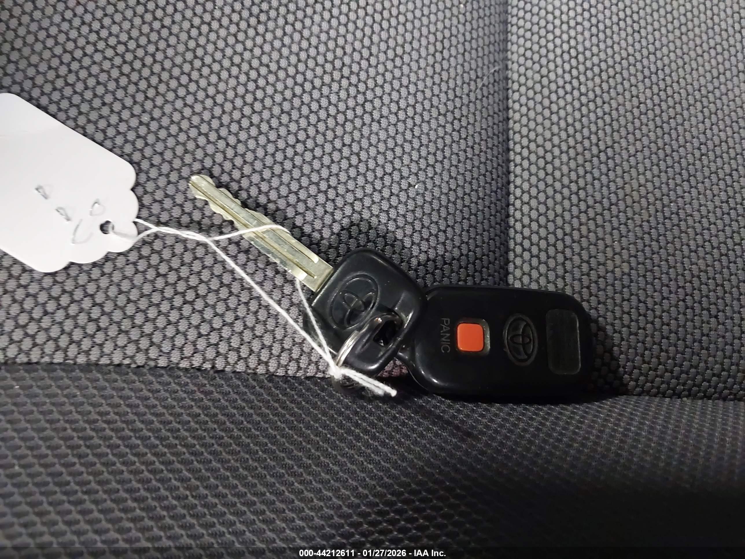 TOYOTA MATRIX image 11