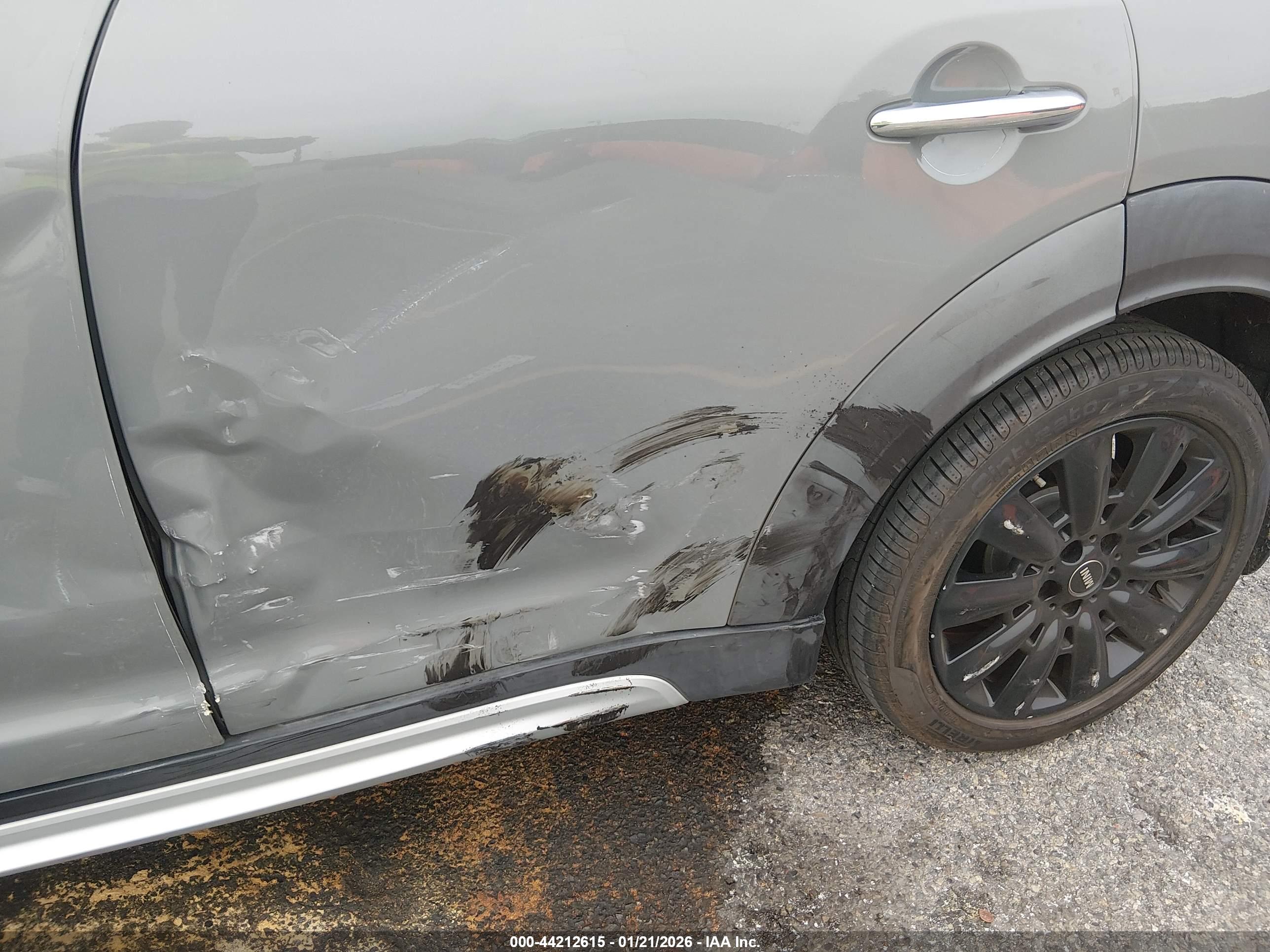 MINI COUNTRYMAN image 6