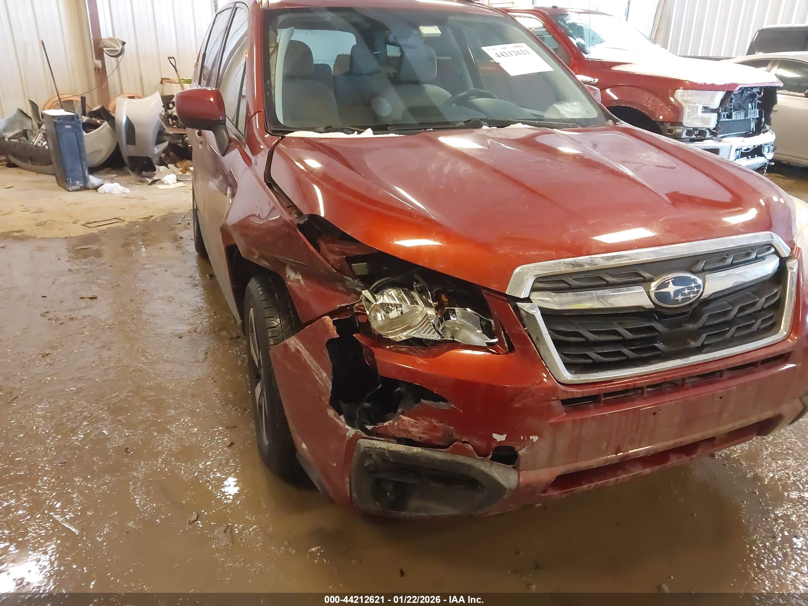 SUBARU FORESTER image 6
