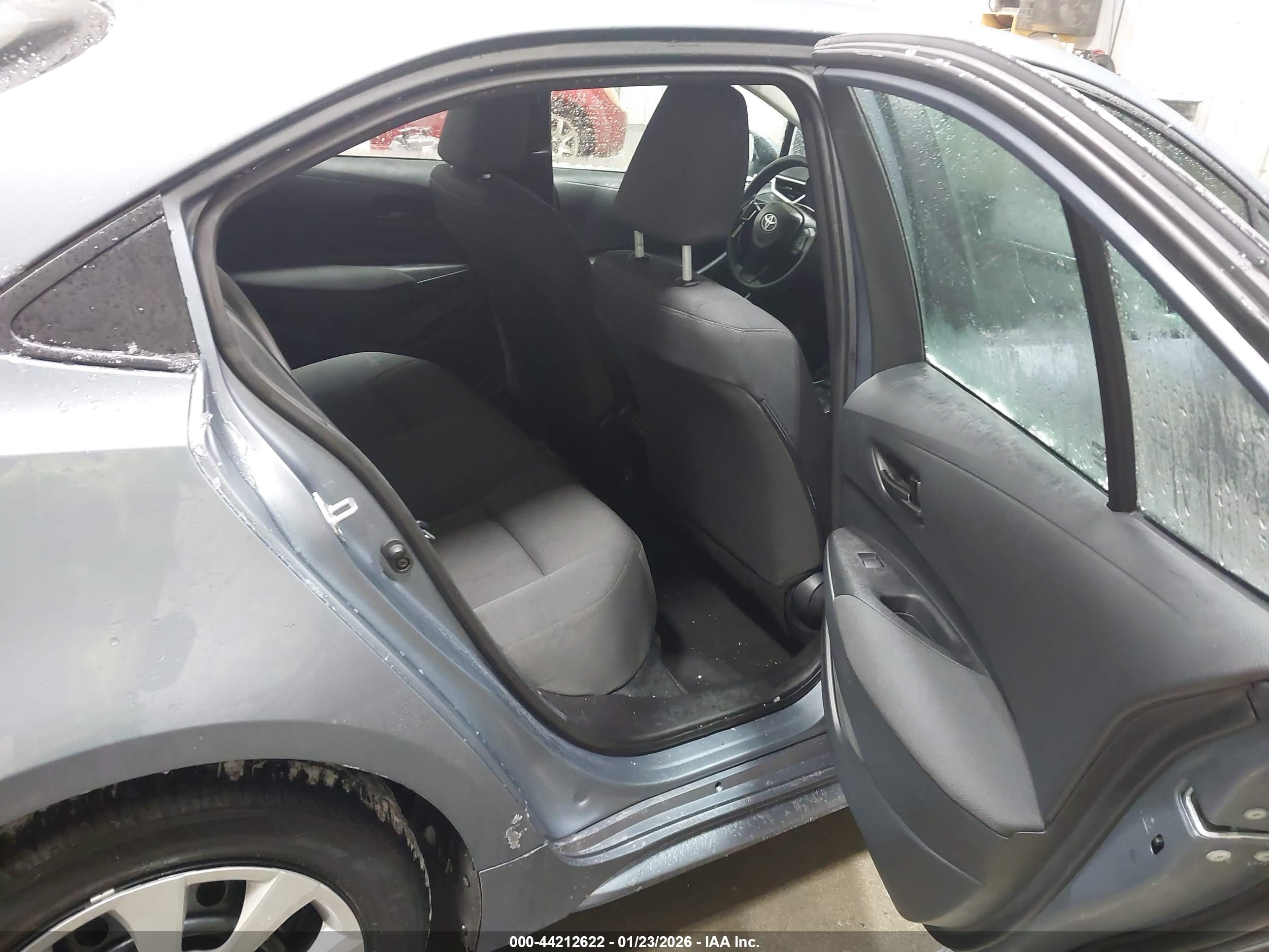 TOYOTA COROLLA image 8