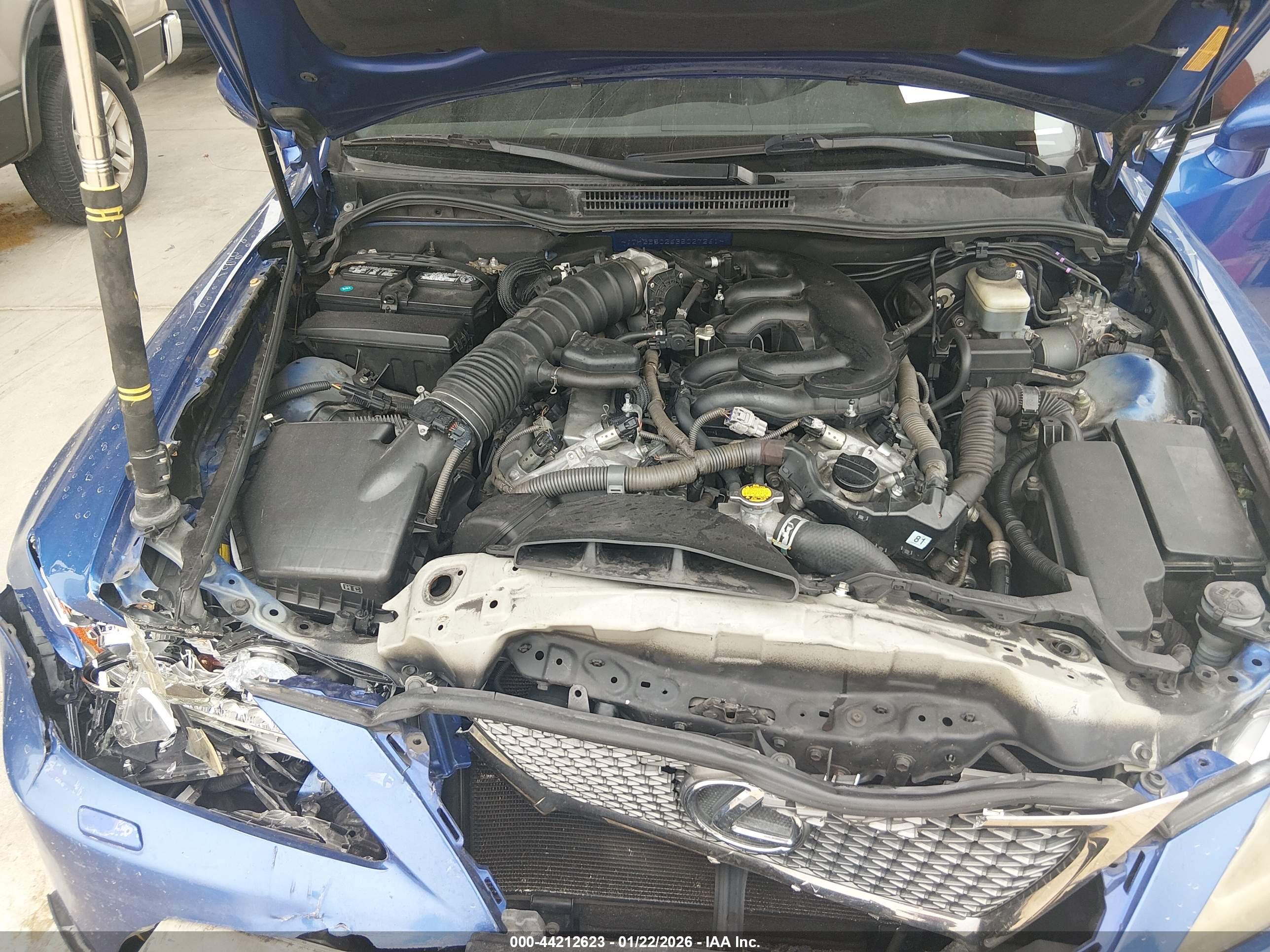 LEXUS IS image 10