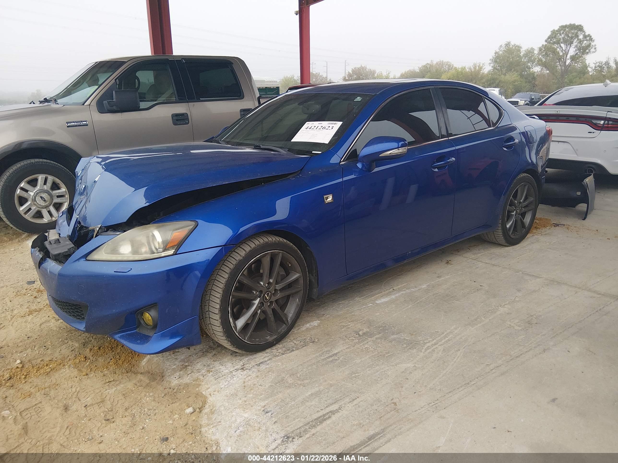 LEXUS IS image 2