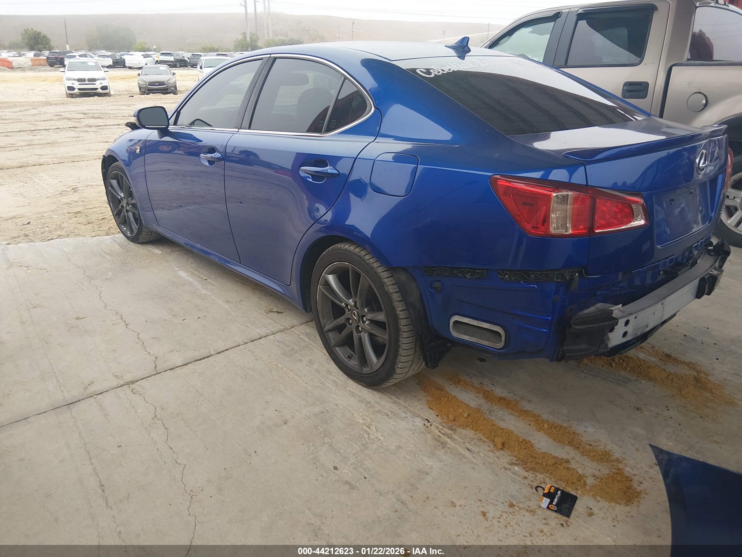 LEXUS IS image 3
