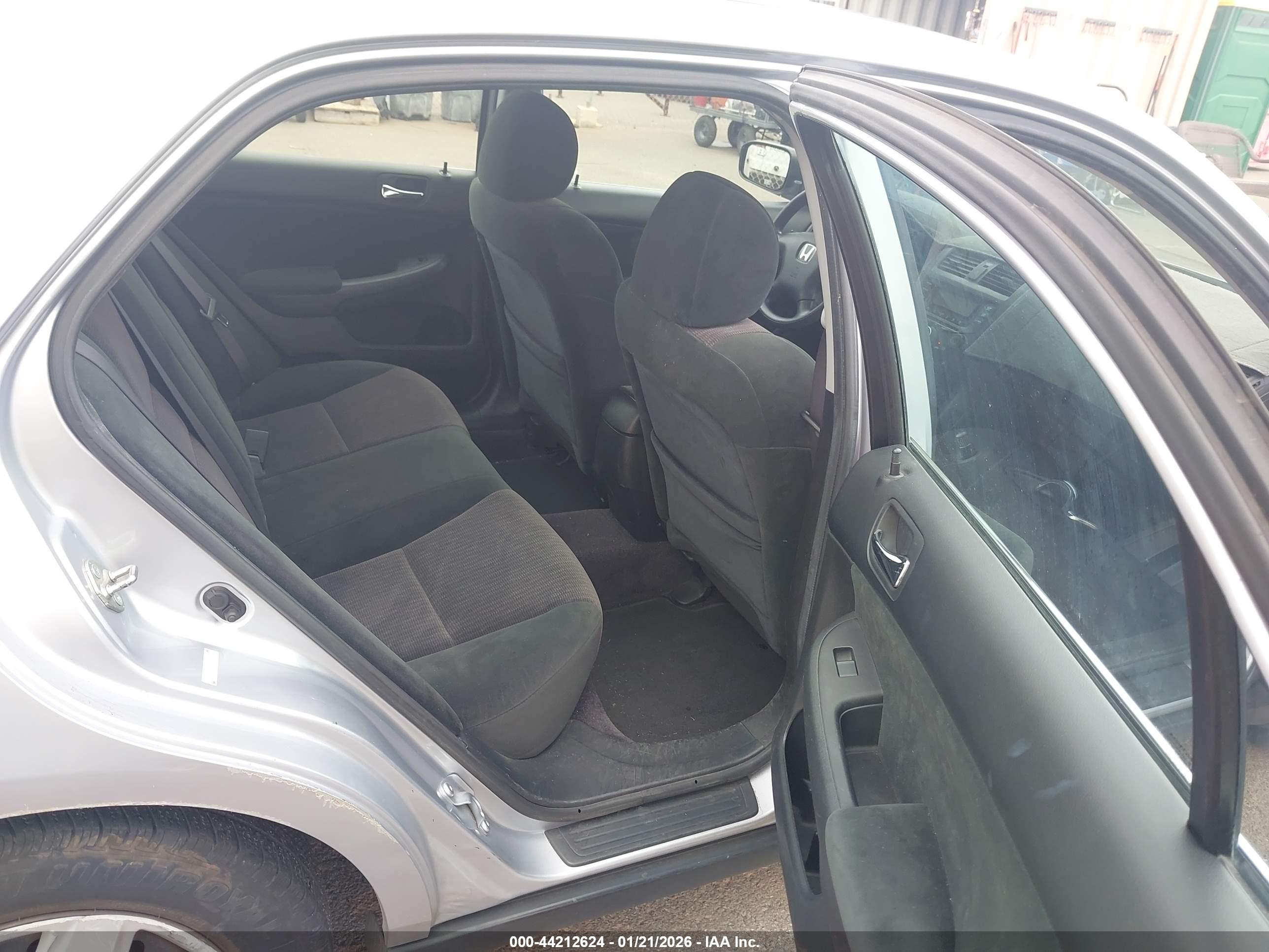 HONDA ACCORD image 8