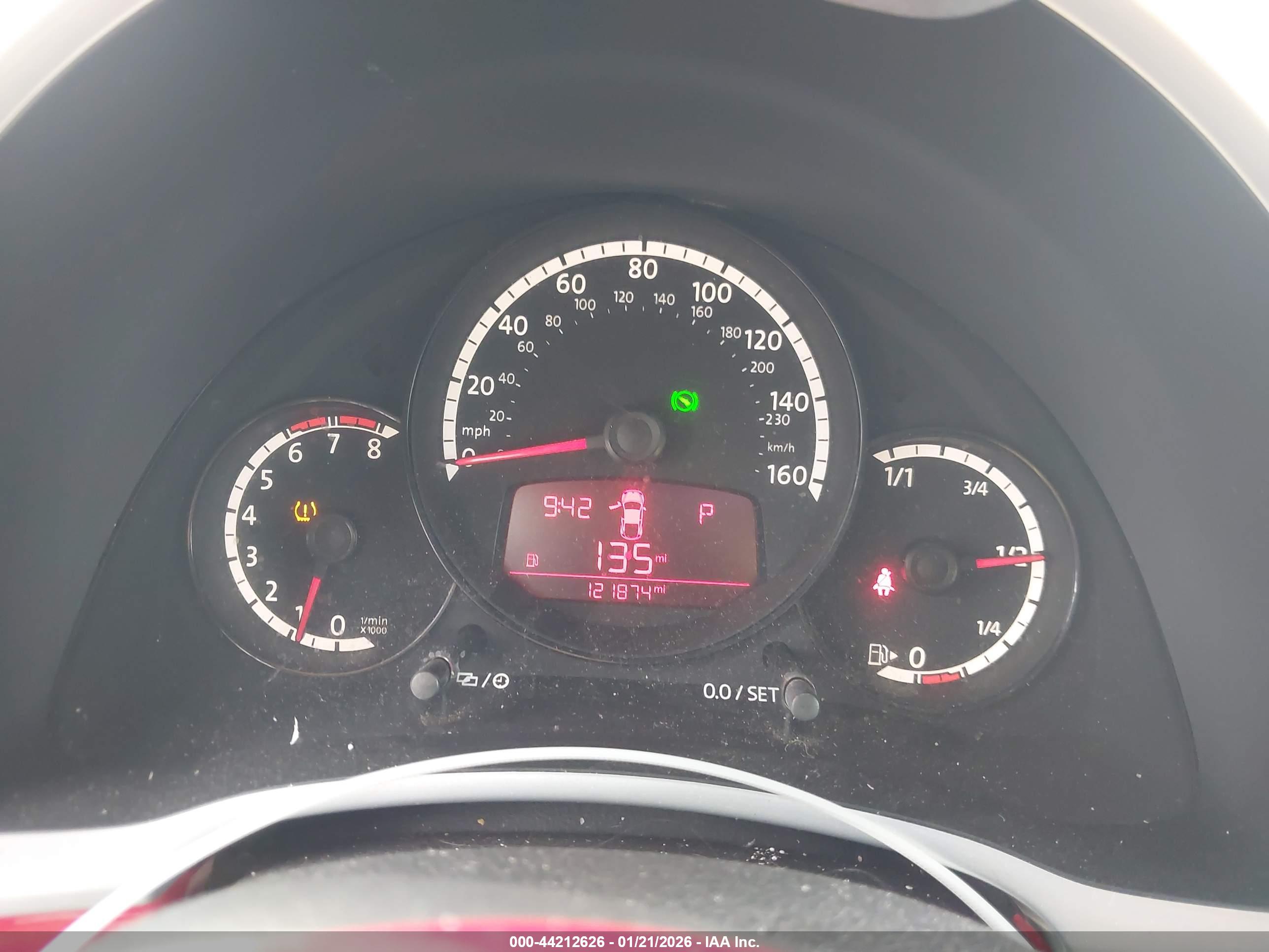 VOLKSWAGEN BEETLE image 7