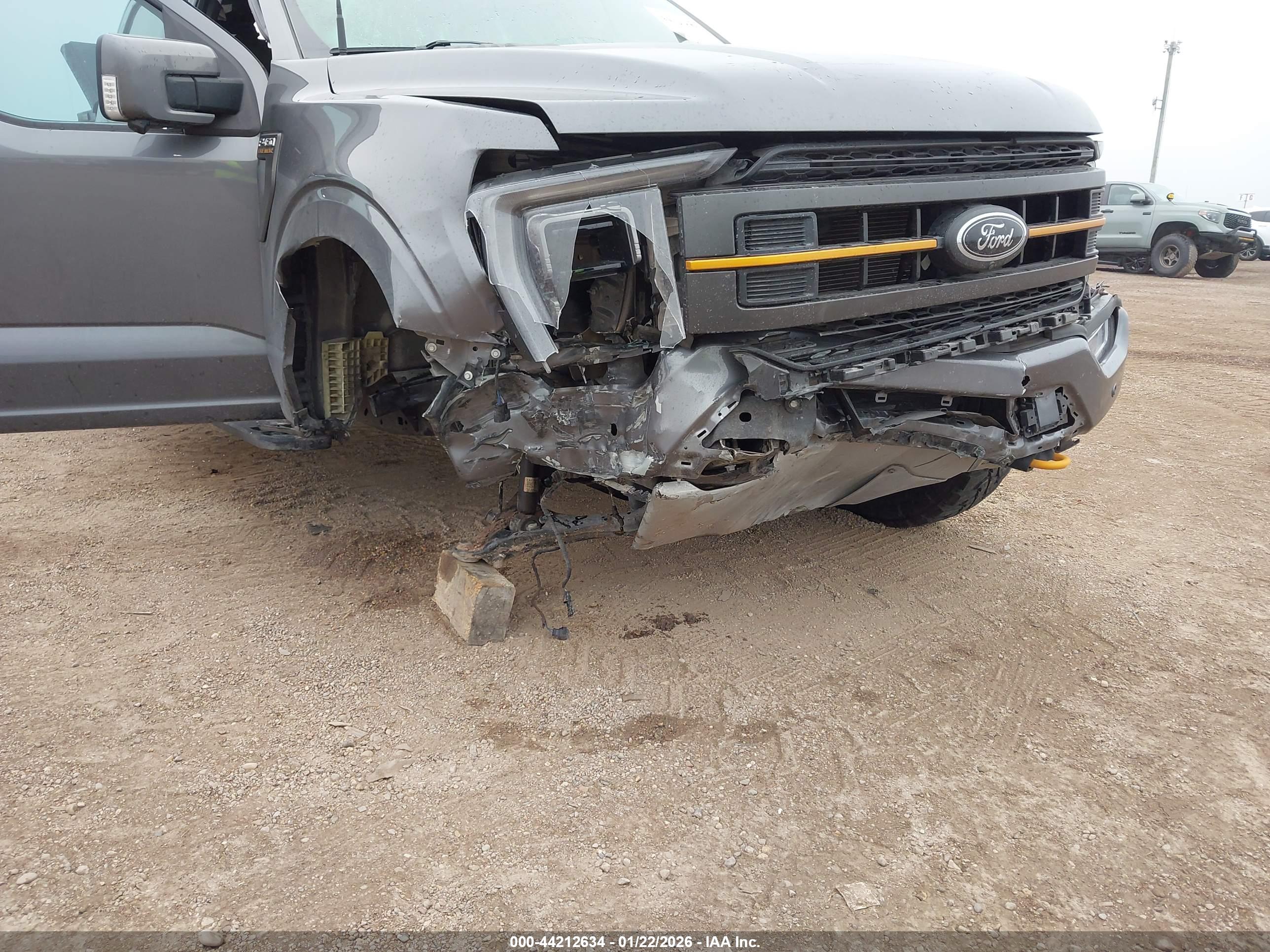 FORD F-150 image 6