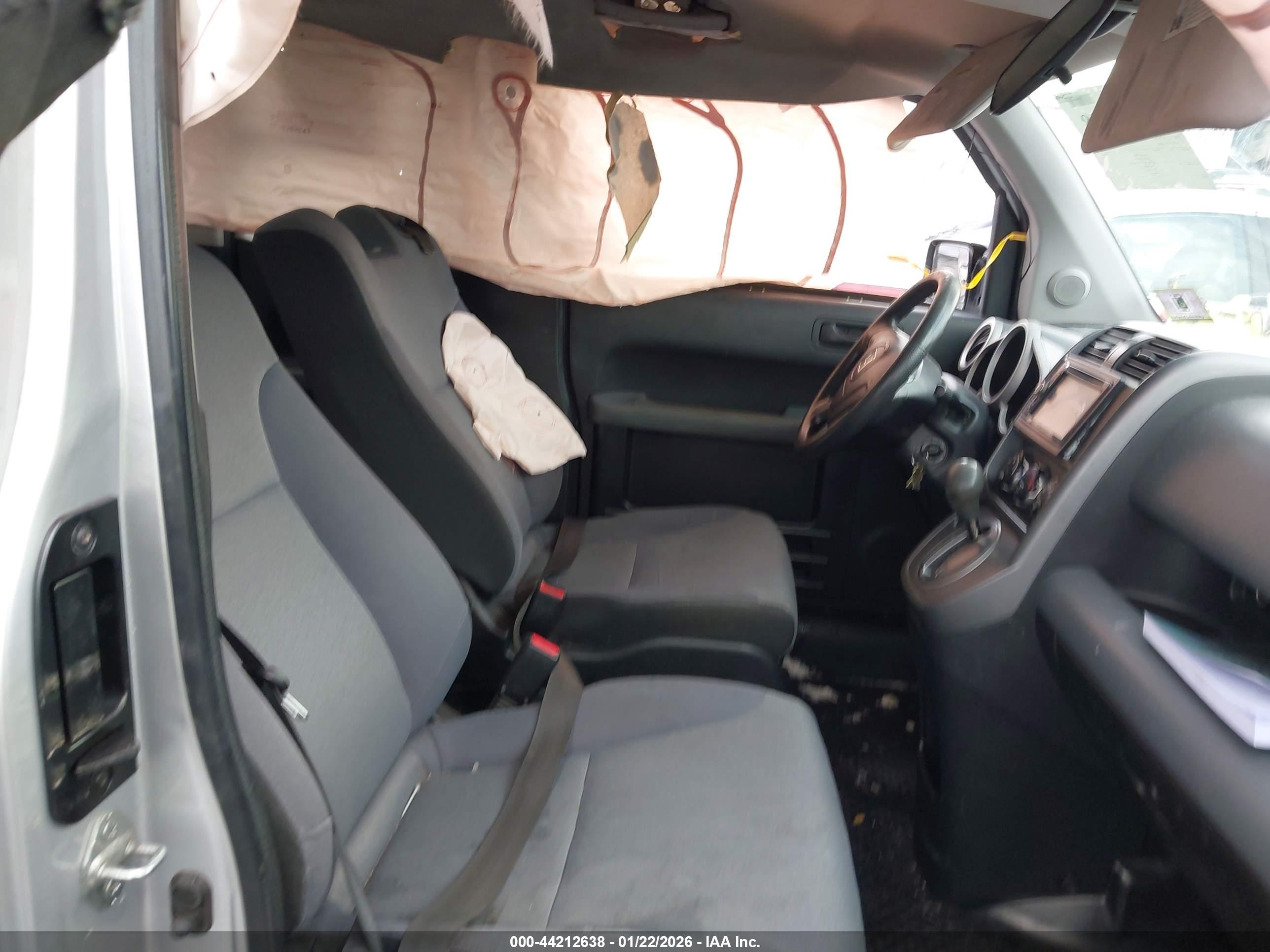 HONDA ELEMENT image 5