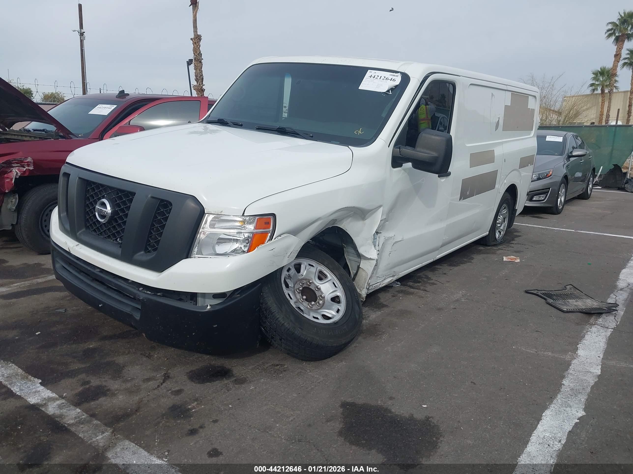 NISSAN NV image 2