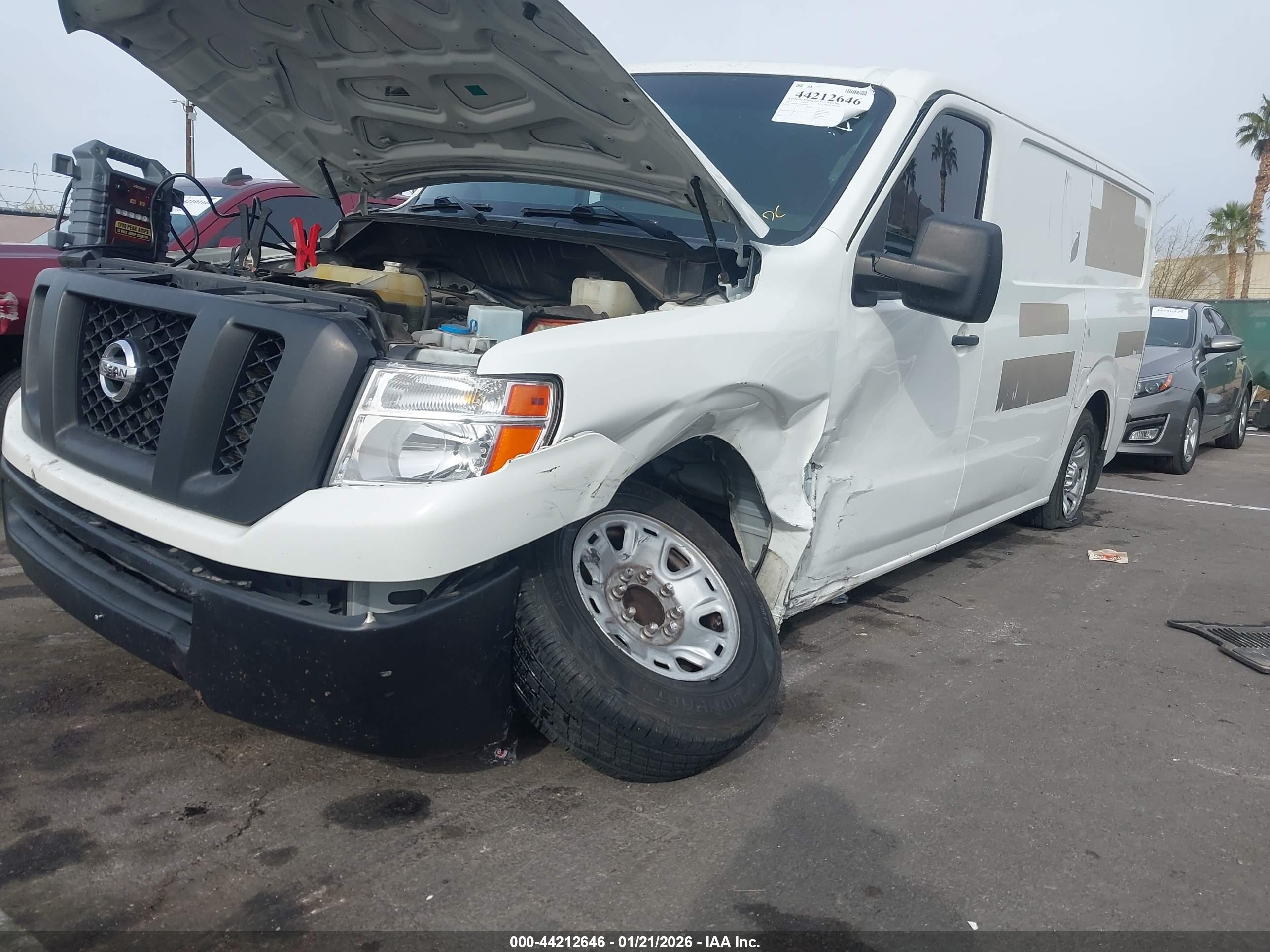 NISSAN NV image 6