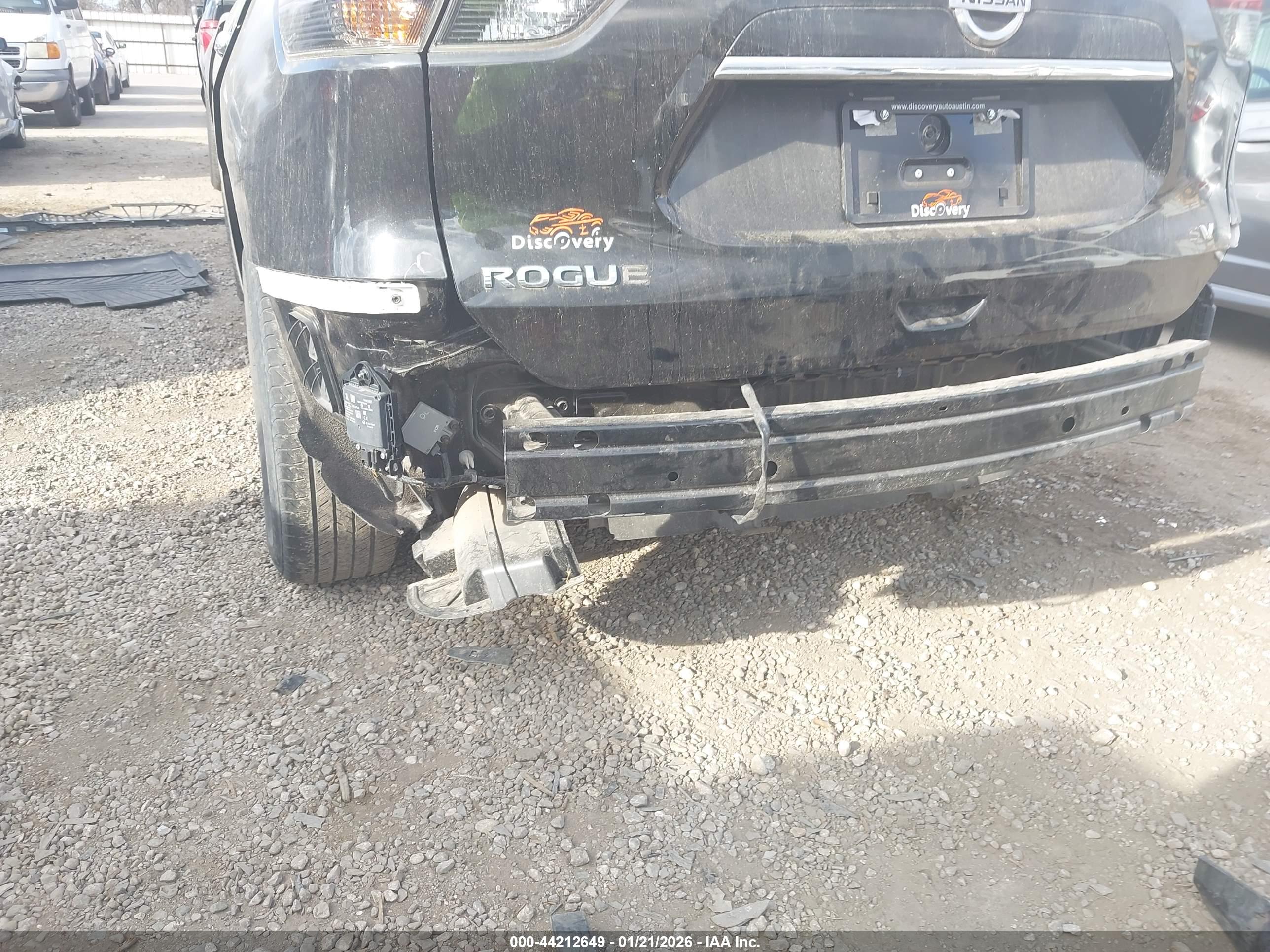NISSAN ROGUE image 6