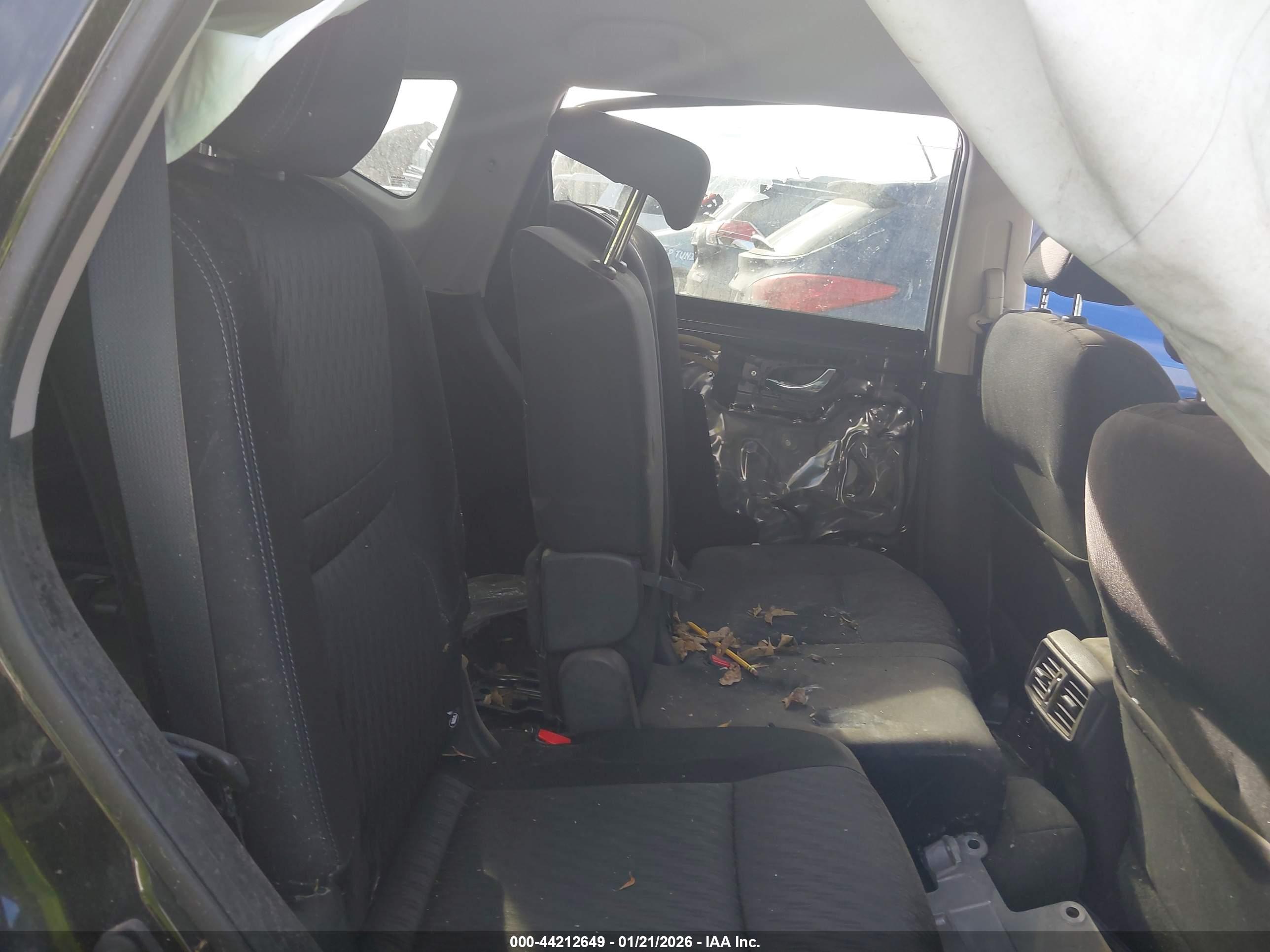 NISSAN ROGUE image 8