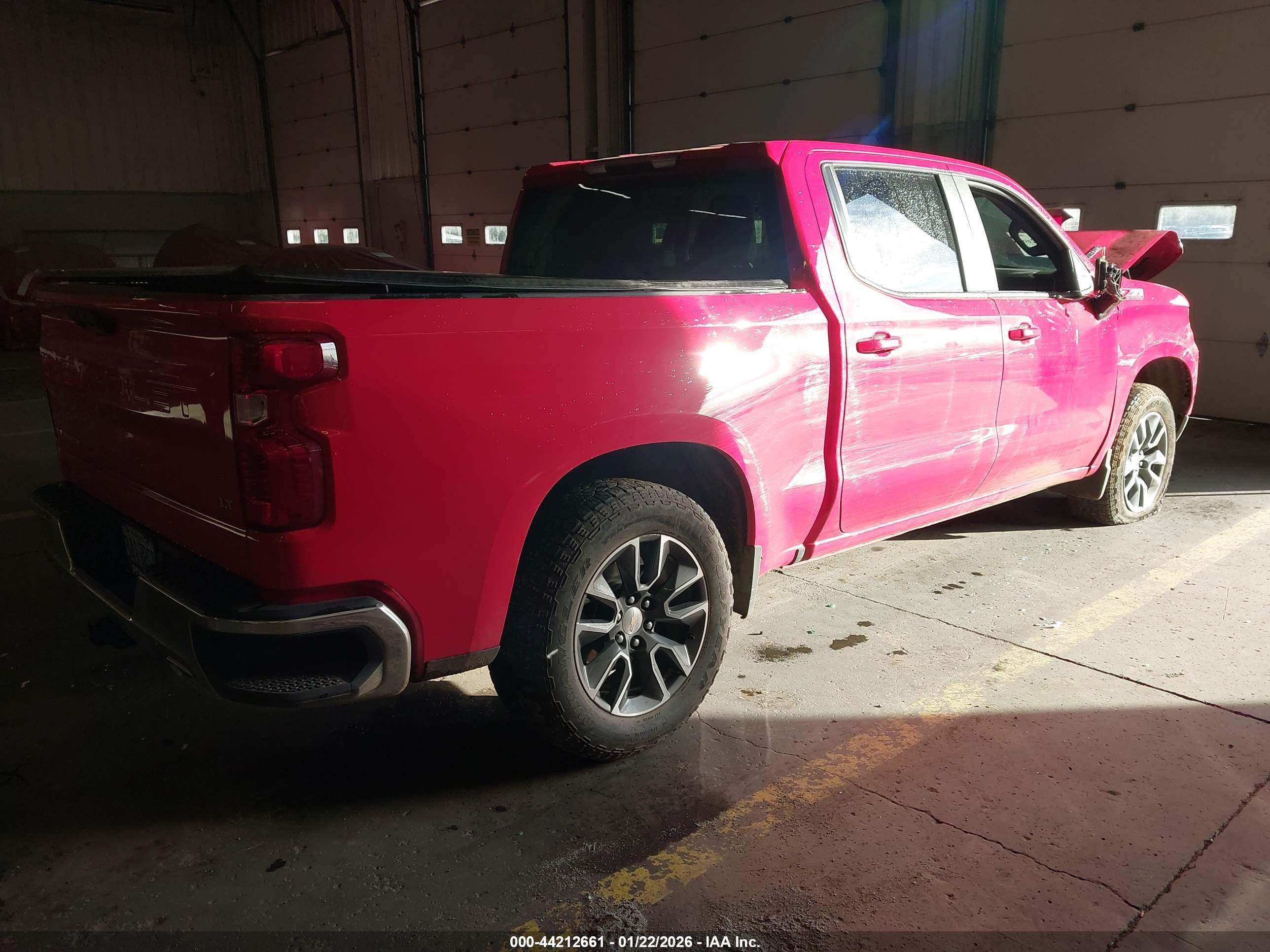 CHEVROLET SILVERADO image 4