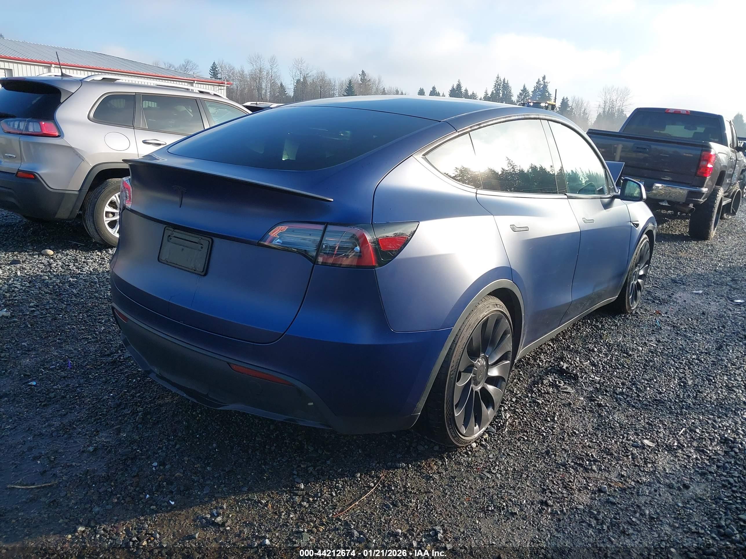 TESLA MODEL image 4