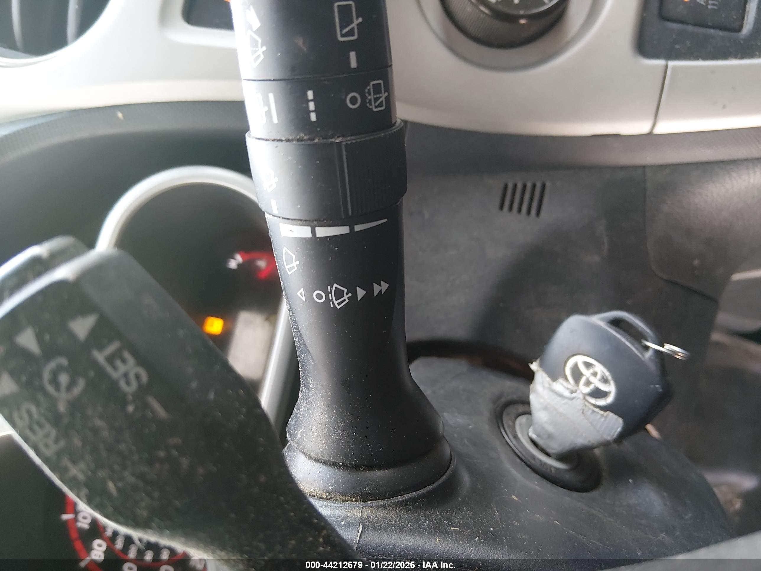 TOYOTA MATRIX image 11