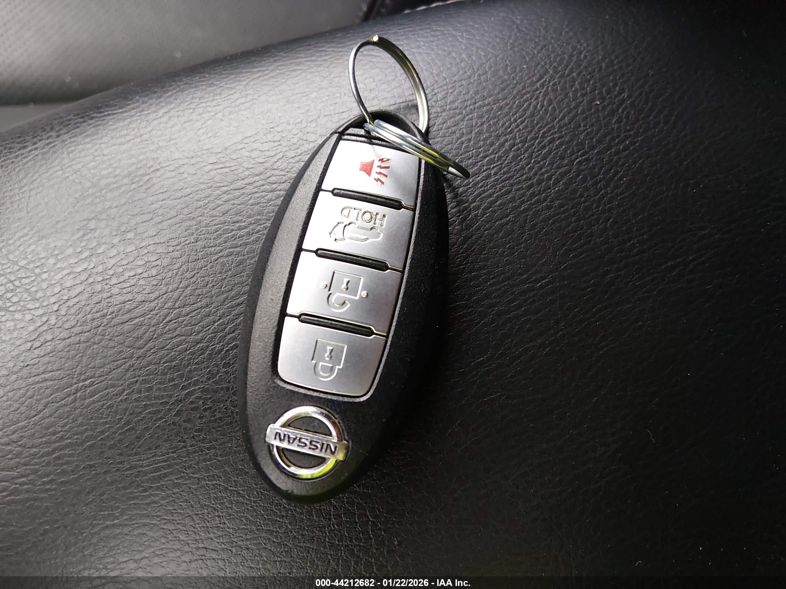NISSAN ROGUE image 11