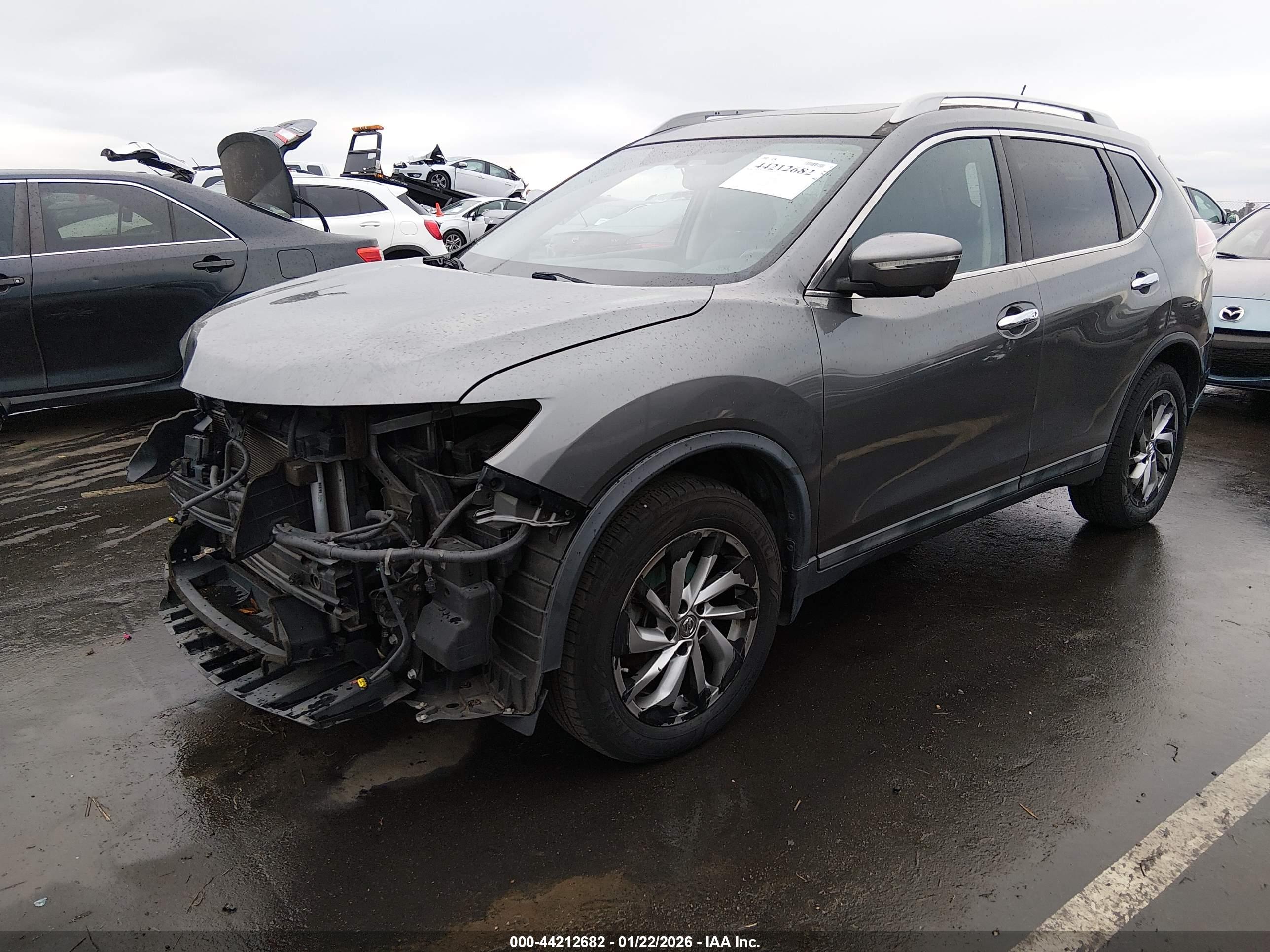 NISSAN ROGUE image 2