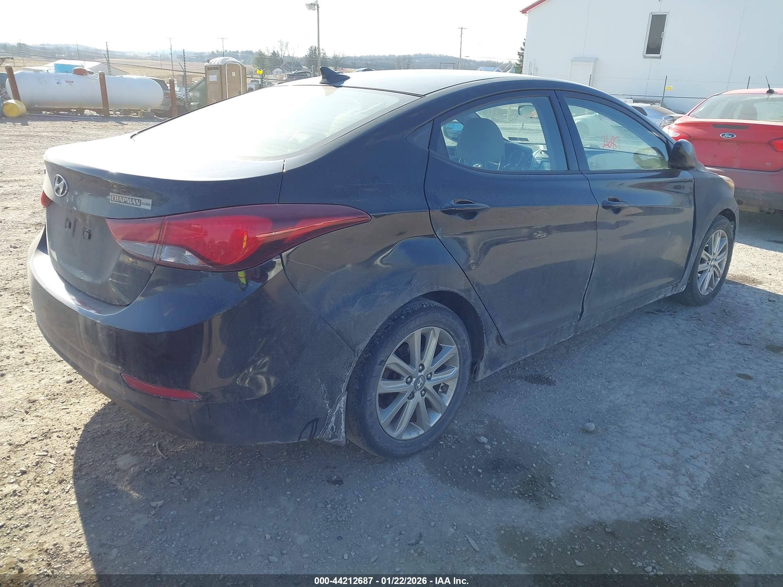 HYUNDAI ELANTRA image 4