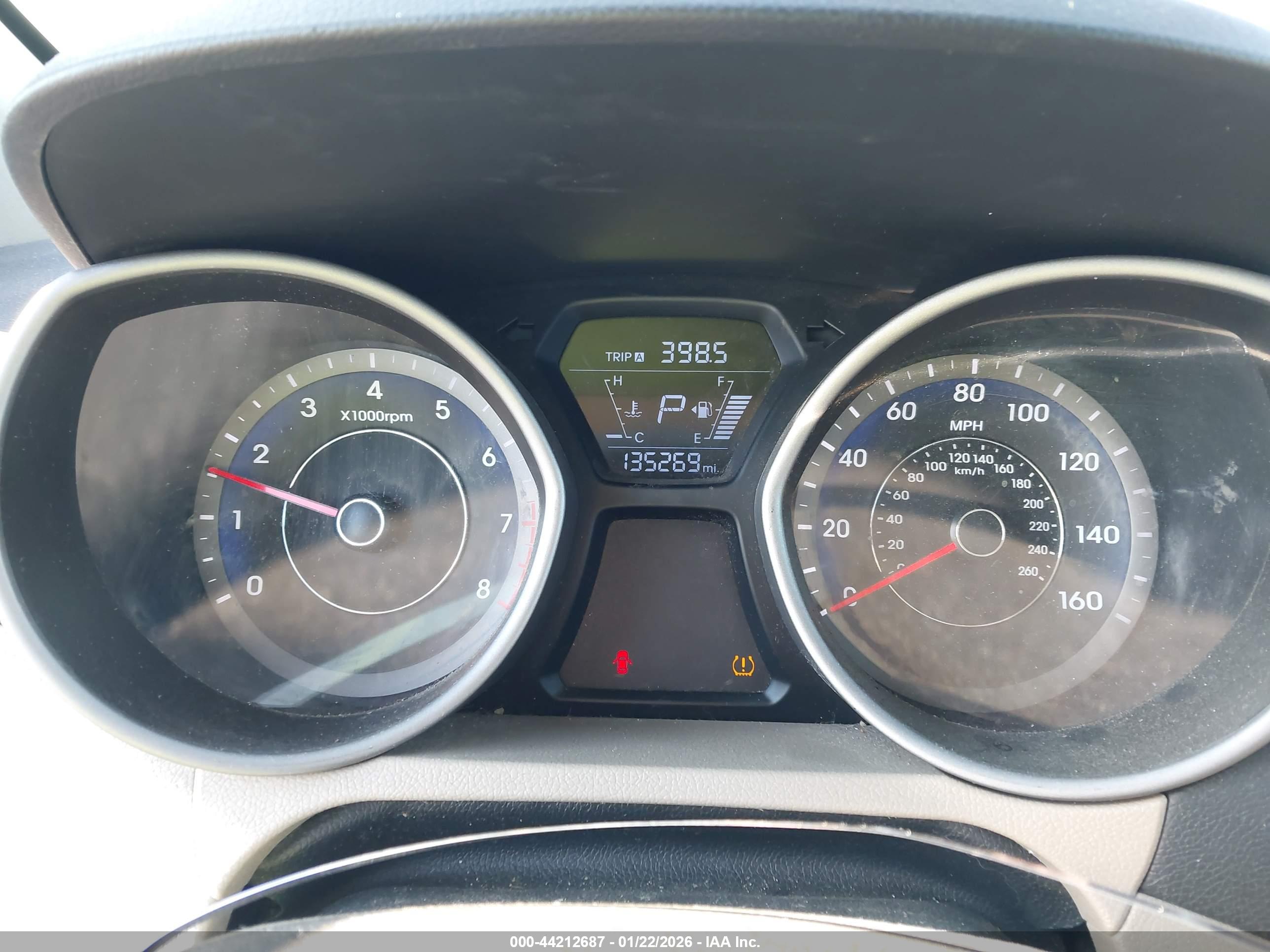 HYUNDAI ELANTRA image 7