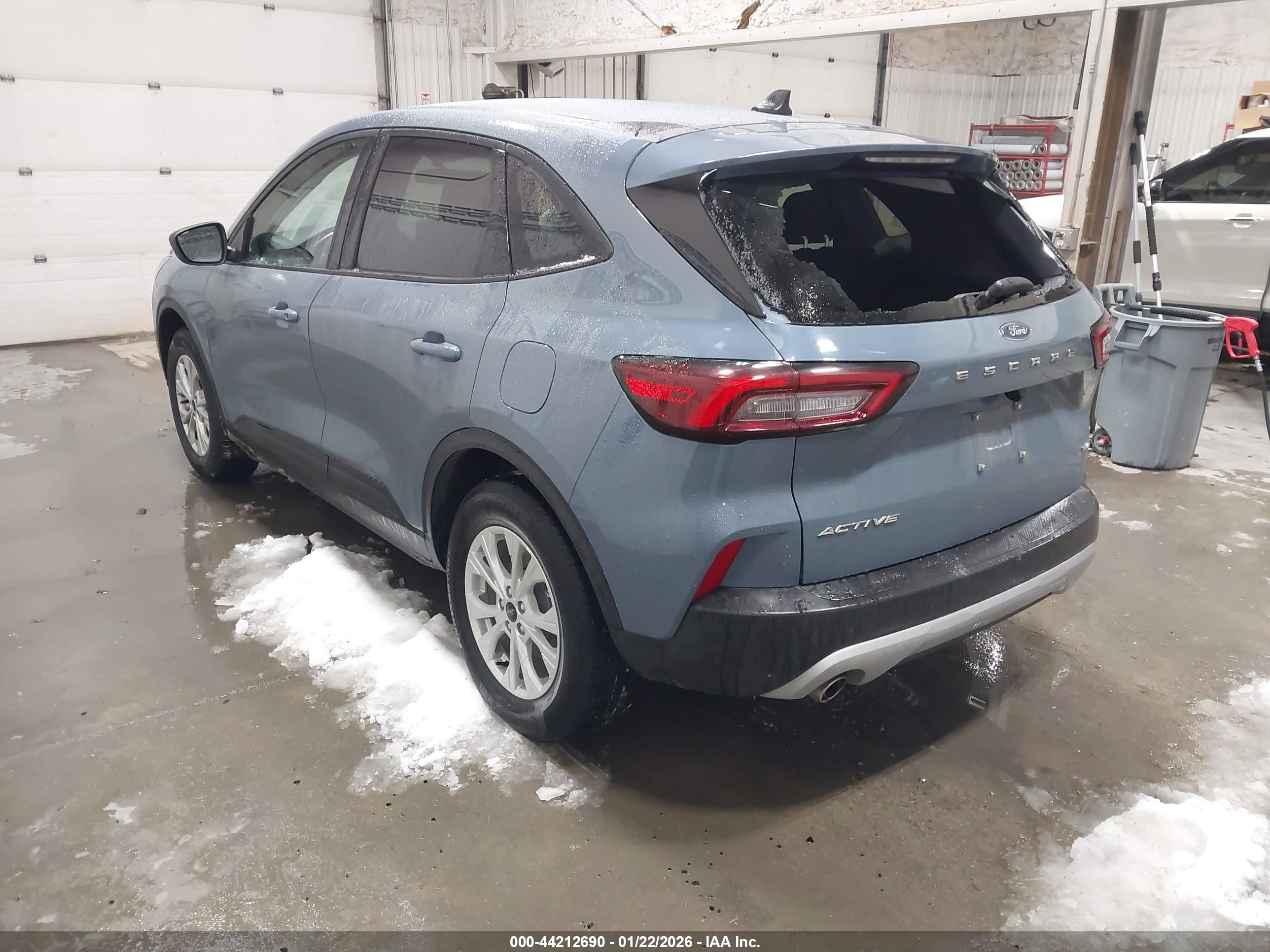 FORD ESCAPE image 3