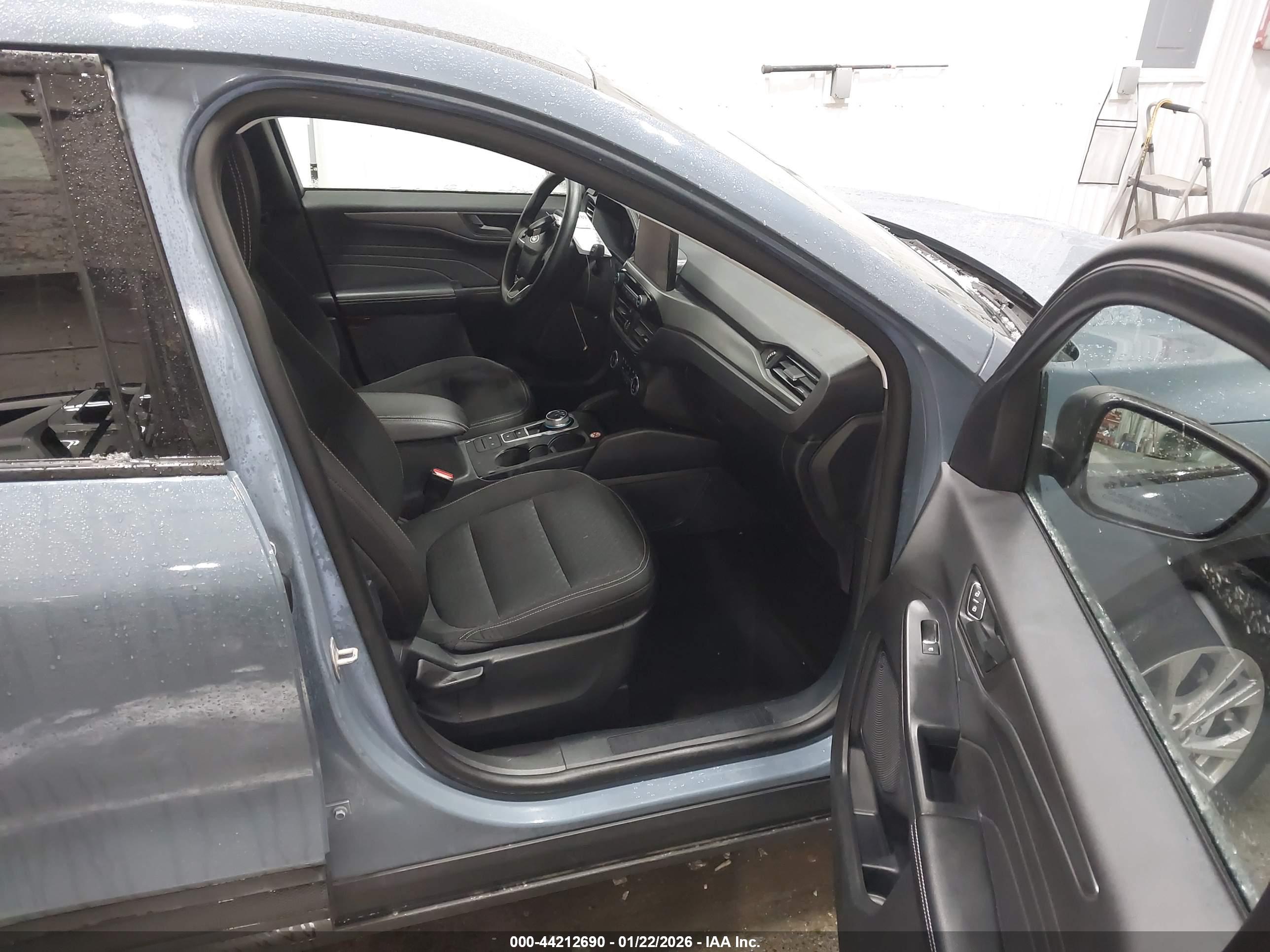 FORD ESCAPE image 5