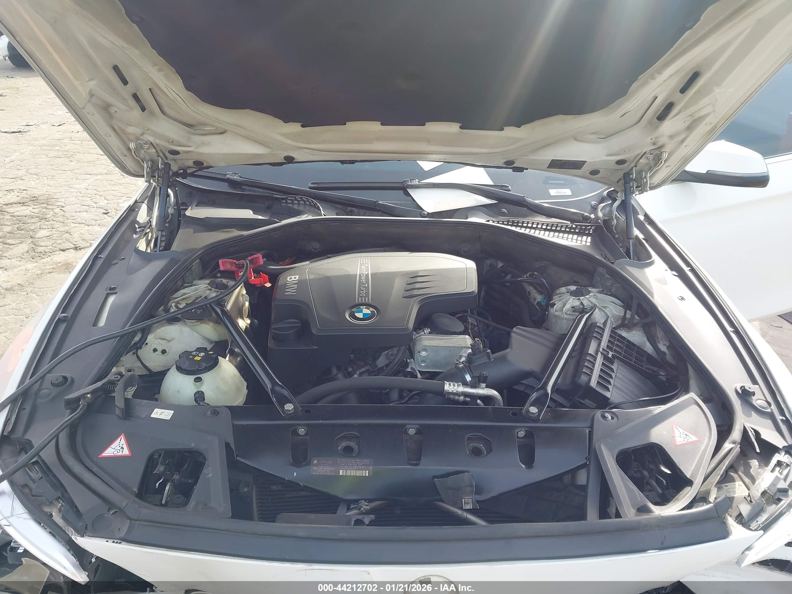 BMW 528I image 10