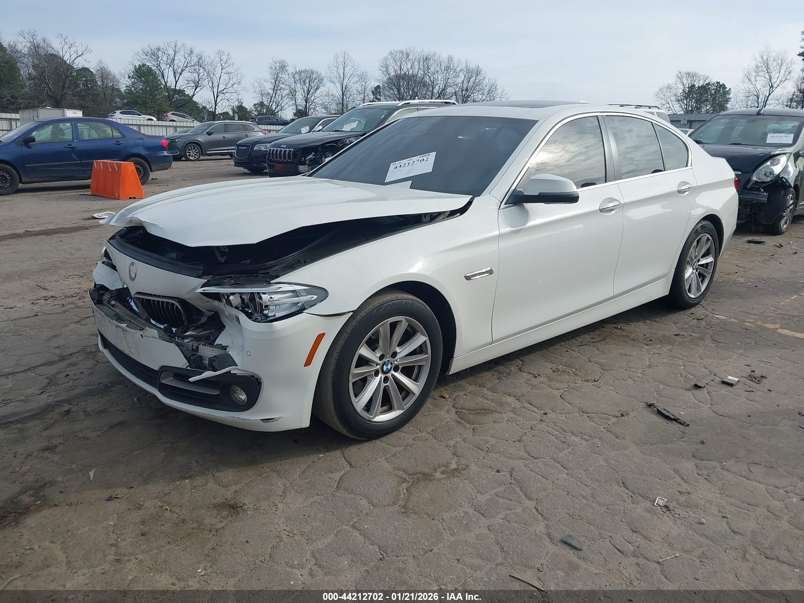 BMW 528I image 2
