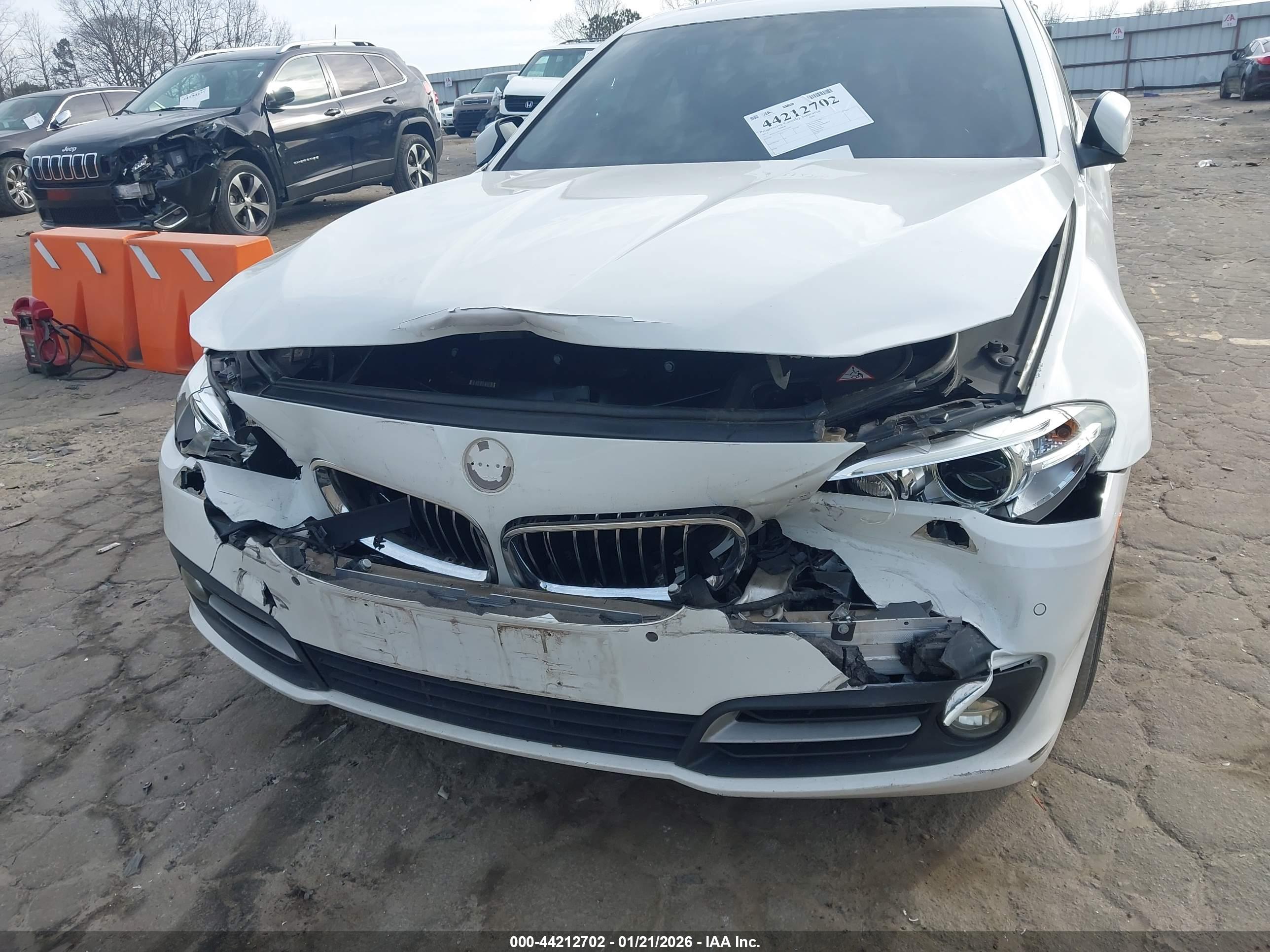 BMW 528I image 6