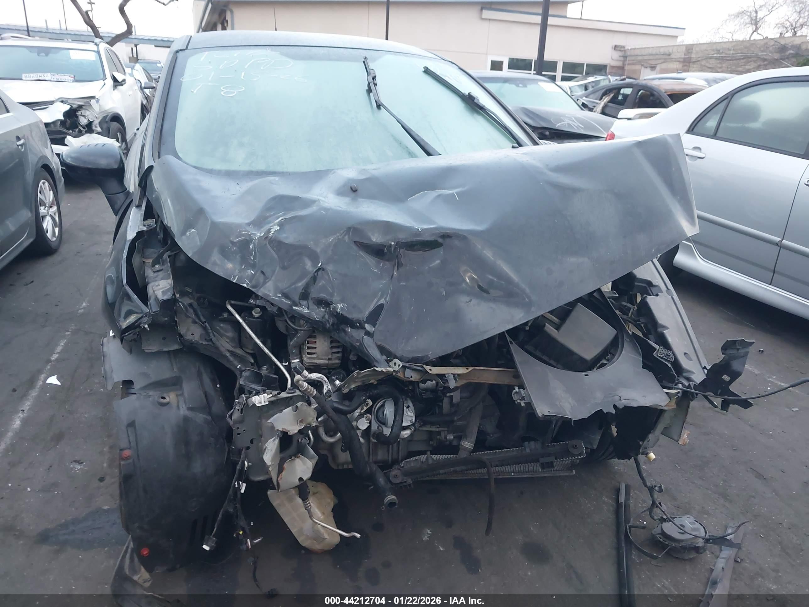 FORD FIESTA image 6