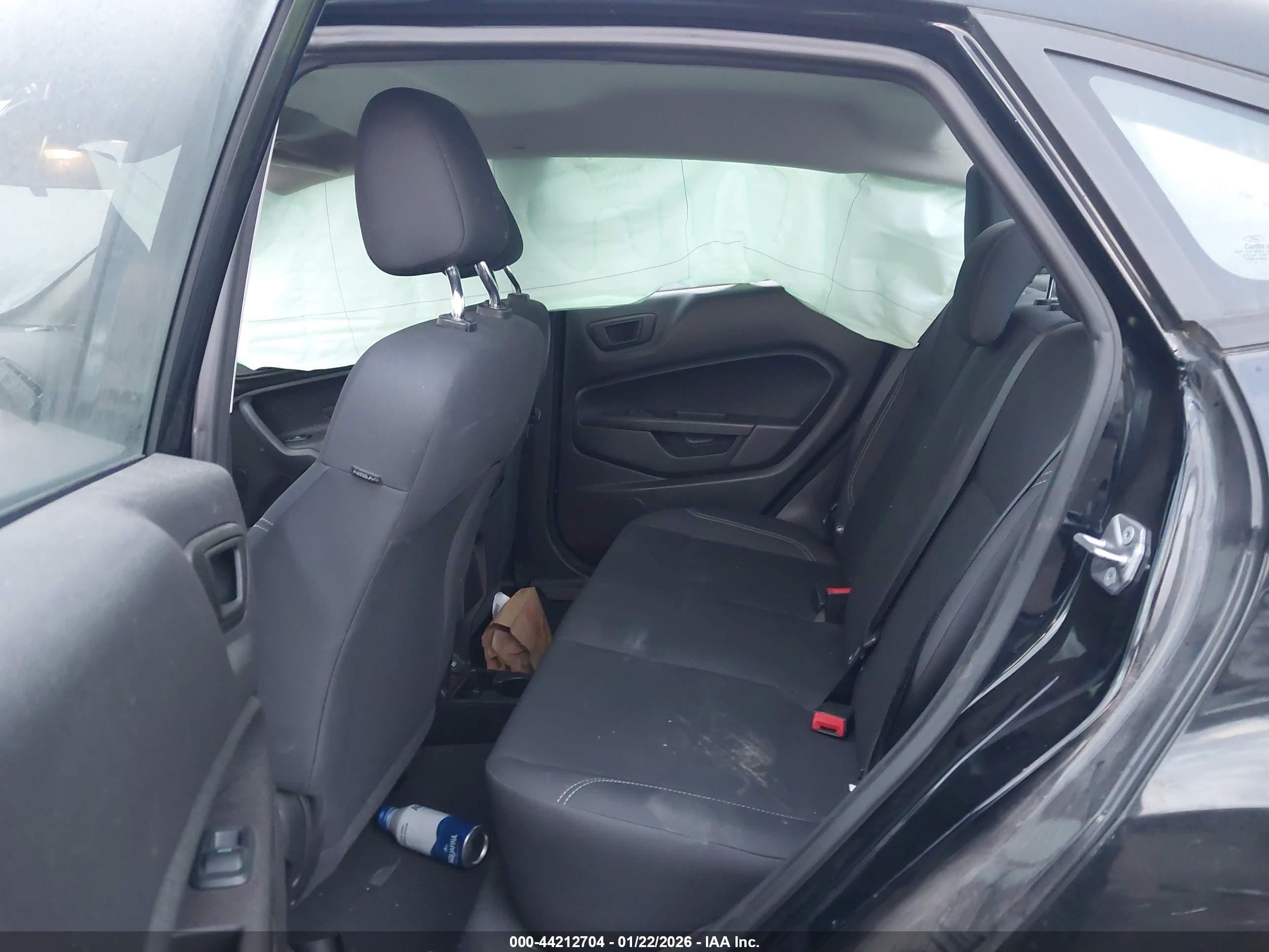 FORD FIESTA image 8