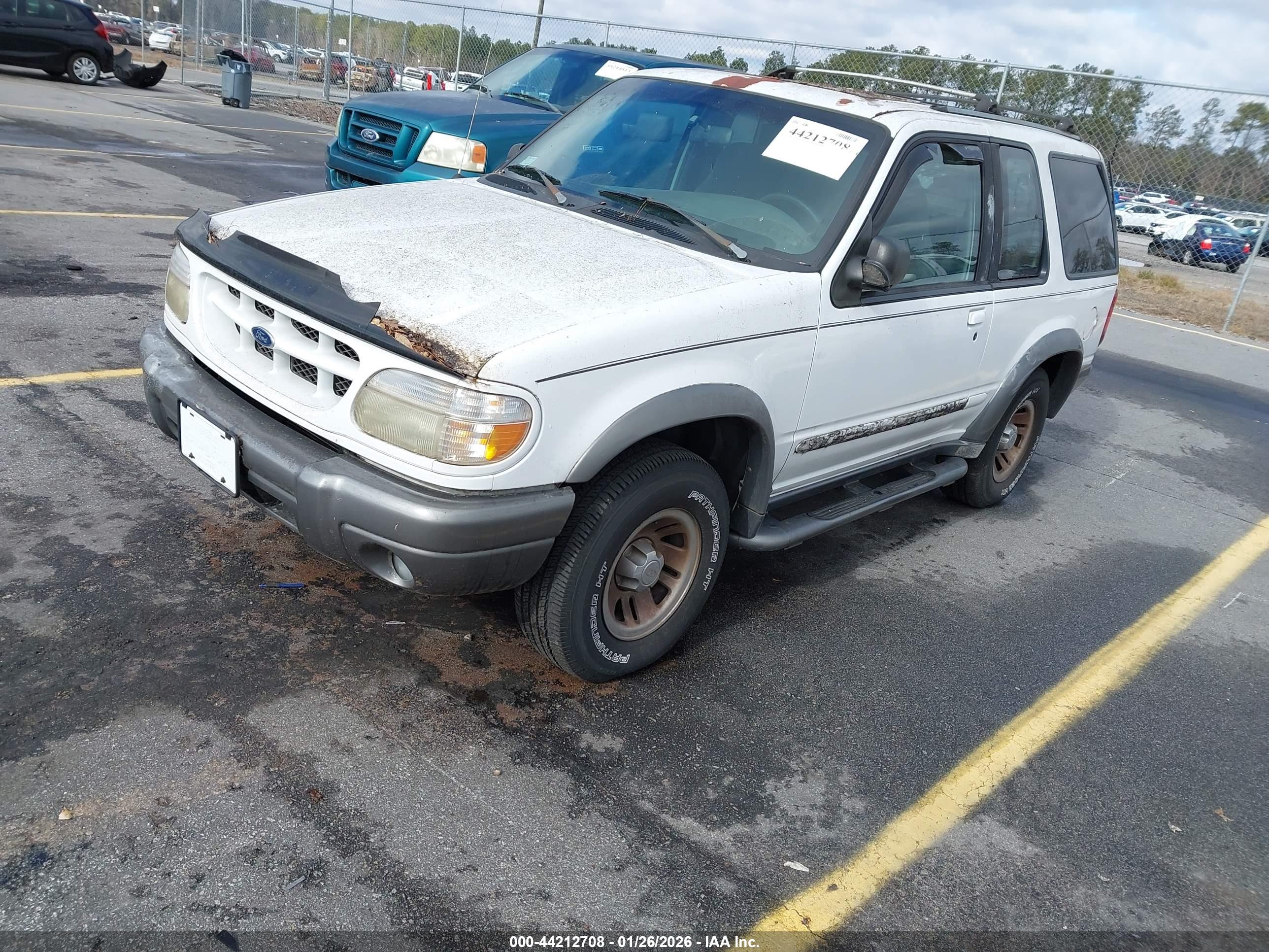FORD EXPLORER image 2