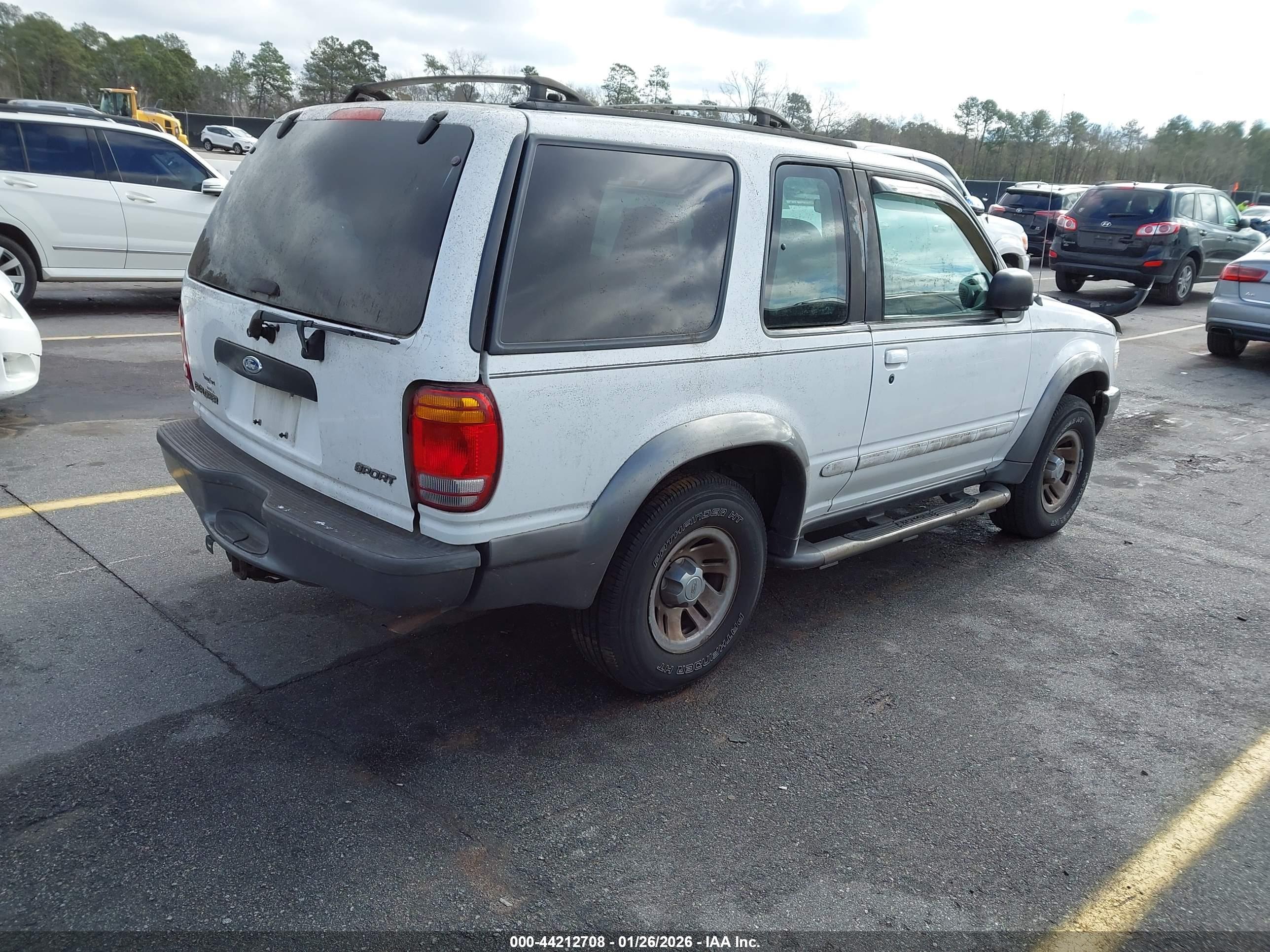 FORD EXPLORER image 4
