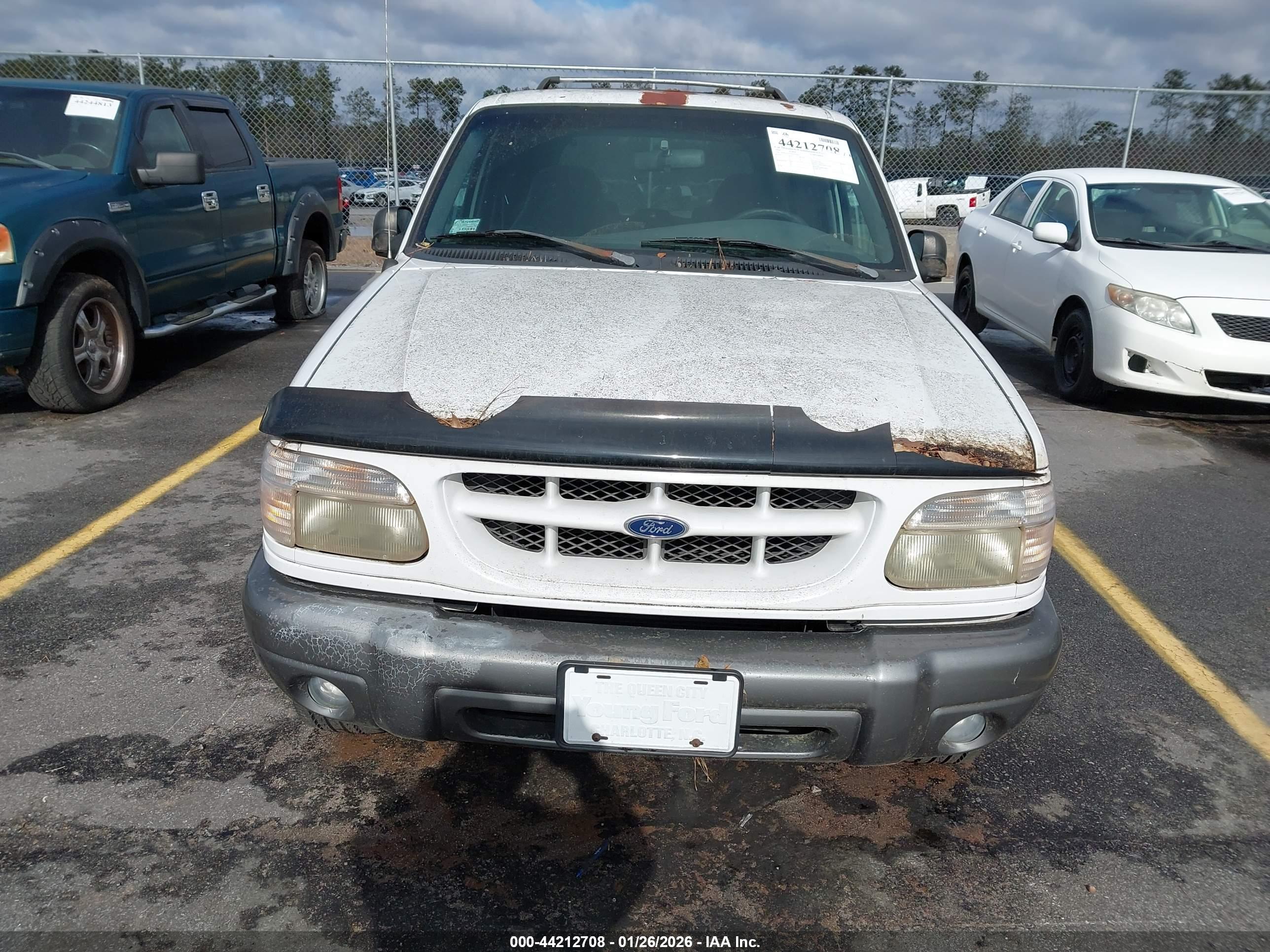 FORD EXPLORER image 6
