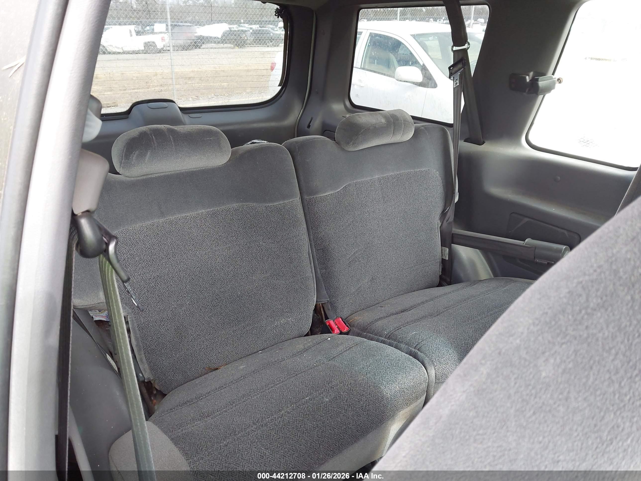 FORD EXPLORER image 8