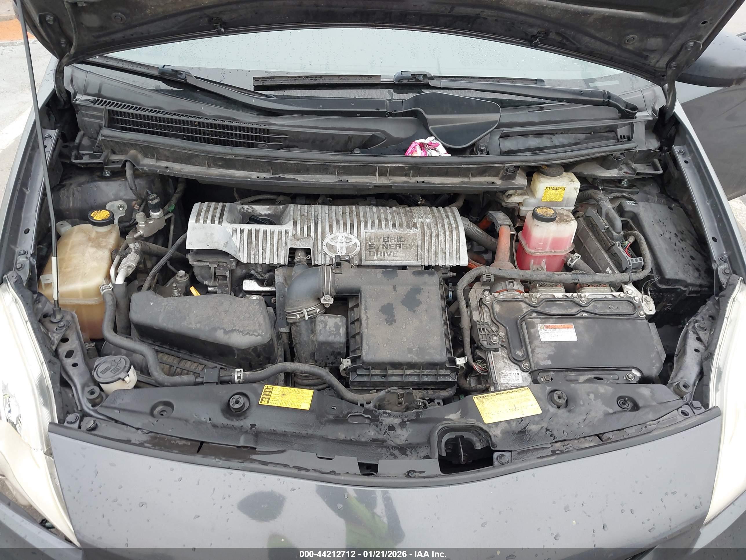 TOYOTA PRIUS image 10