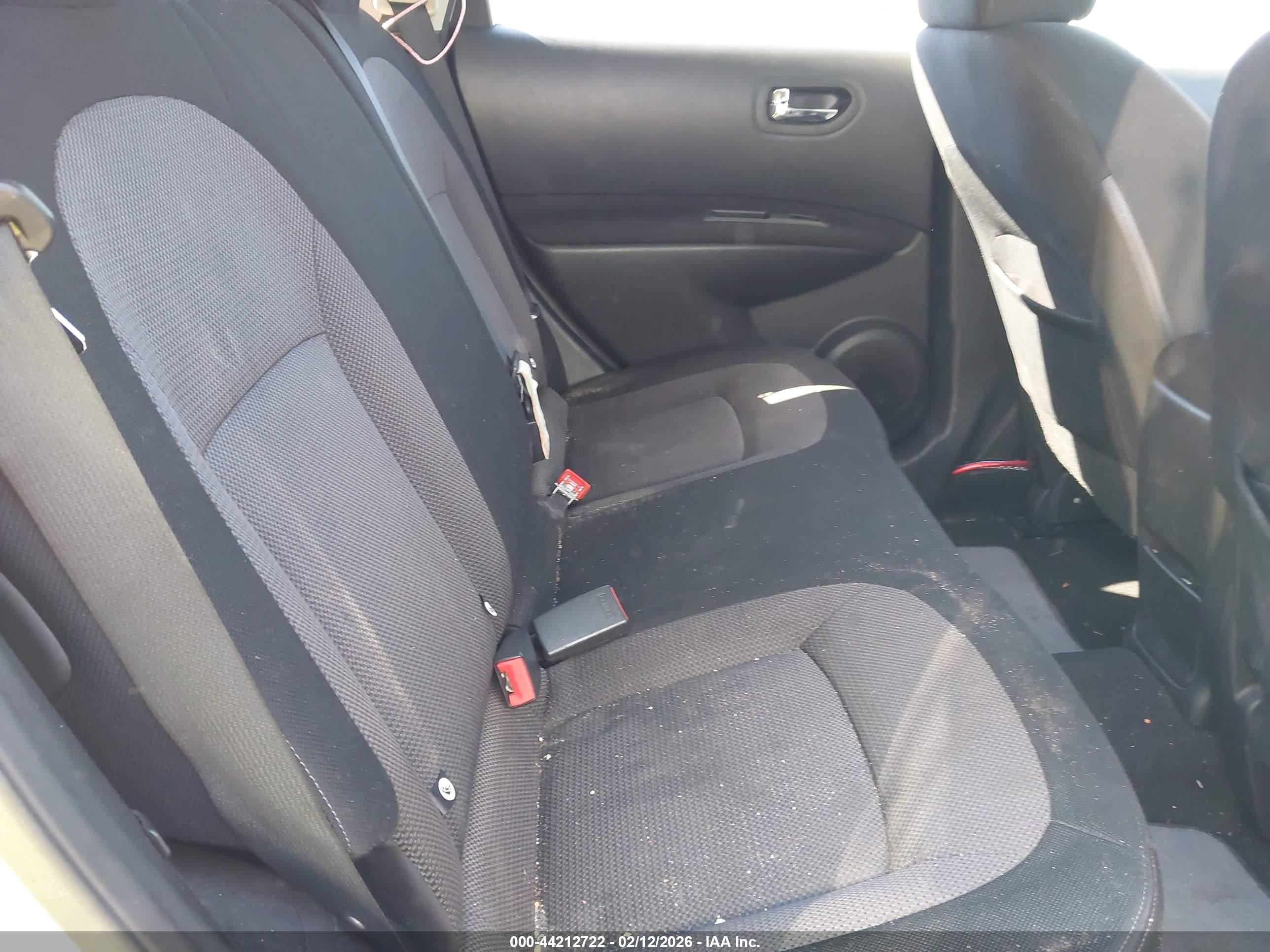 NISSAN ROGUE image 8