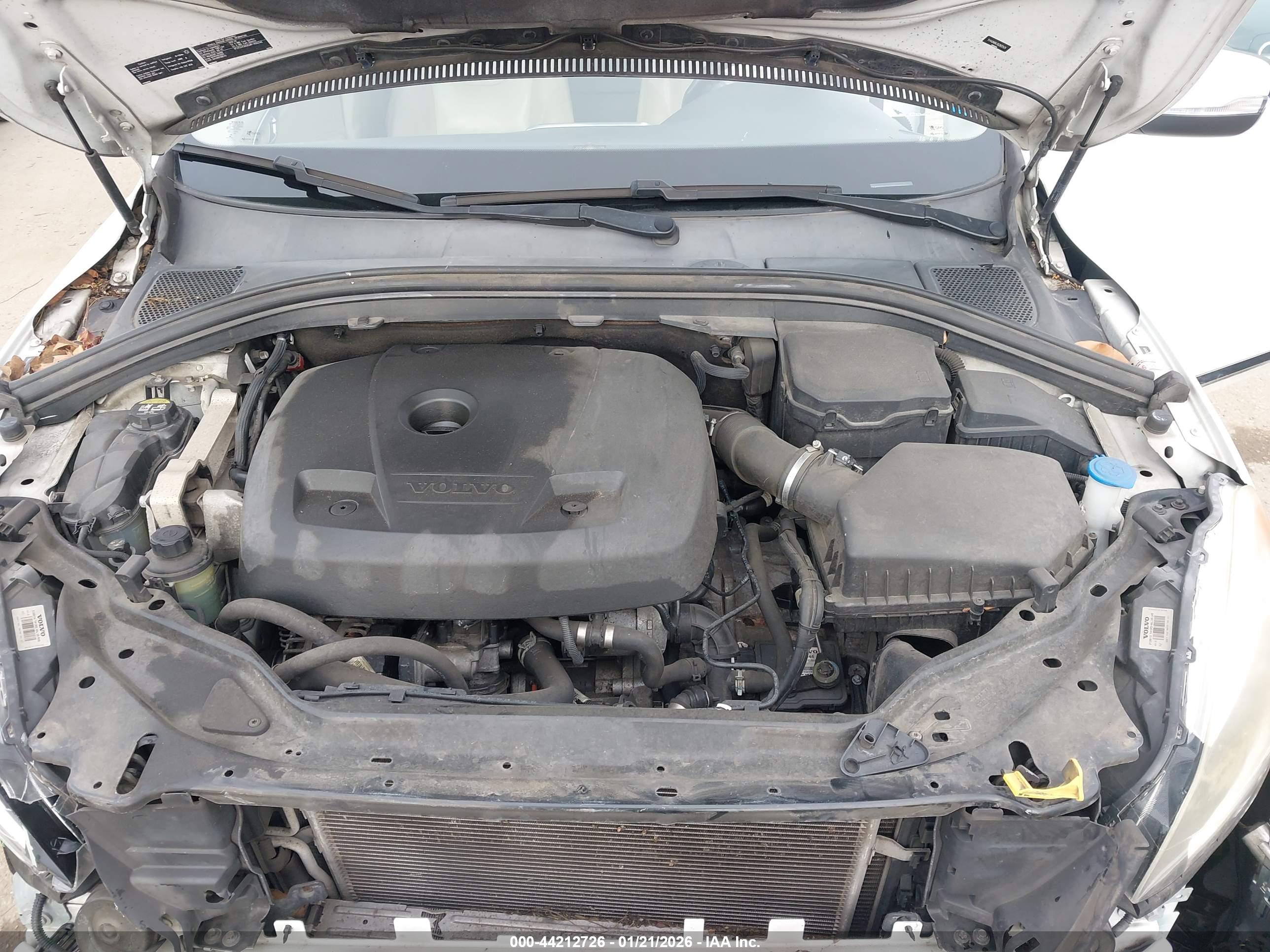 VOLVO XC60 image 10