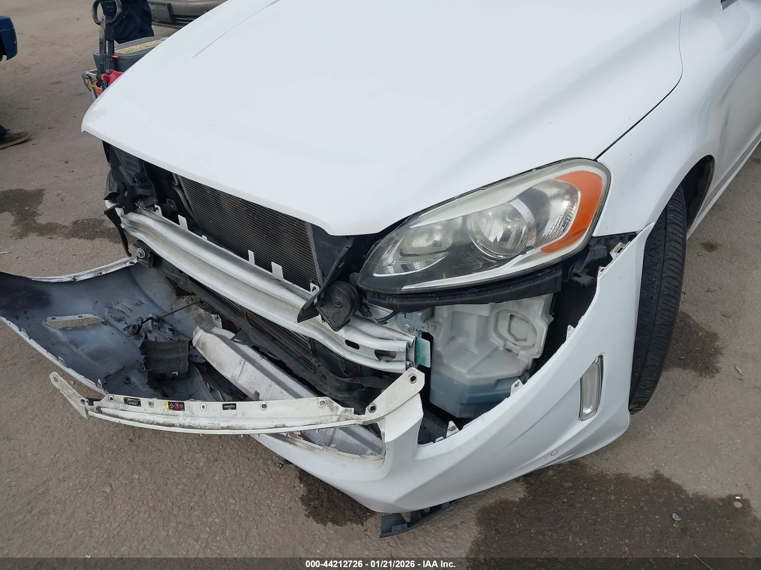 VOLVO XC60 image 6