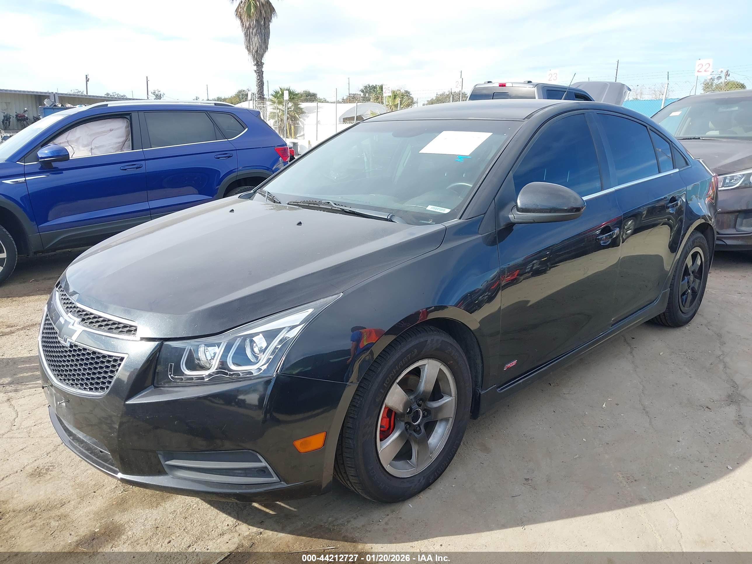 CHEVROLET CRUZE image 2