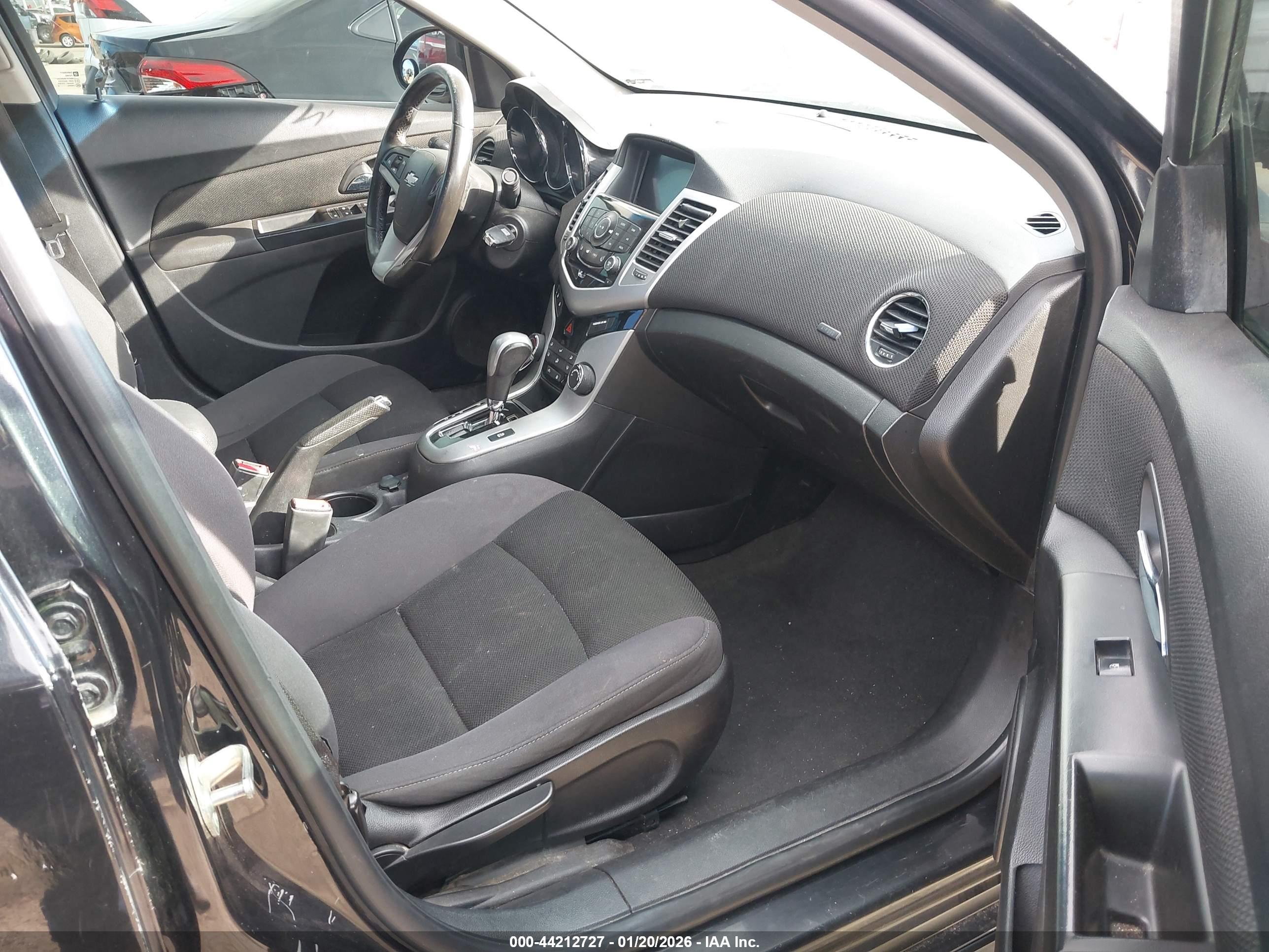CHEVROLET CRUZE image 5