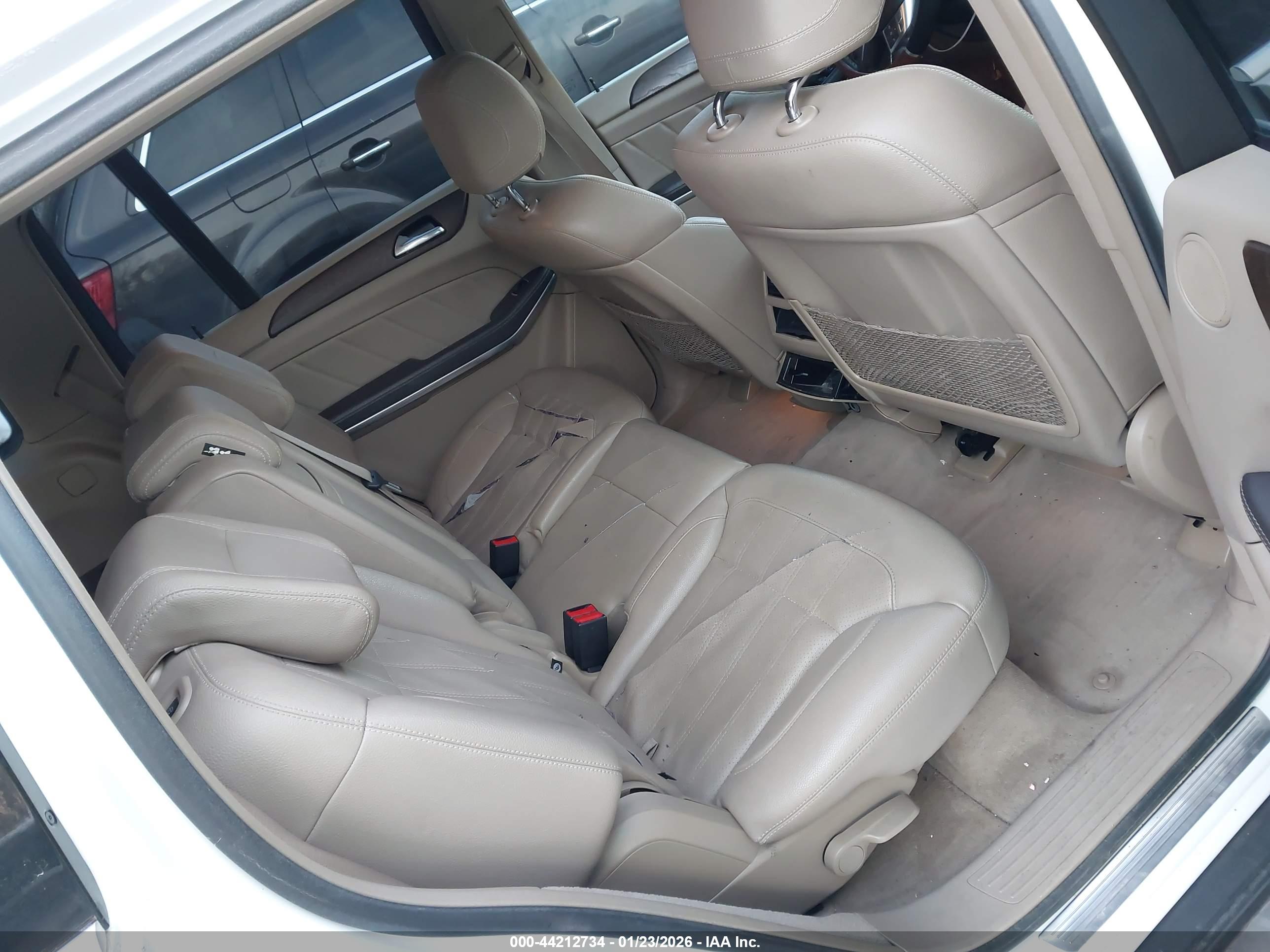 MERCEDES-BENZ GL image 8
