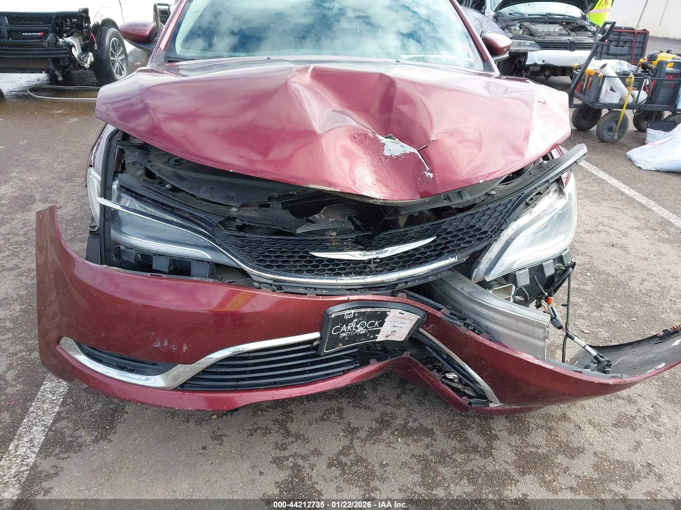 CHRYSLER 200 image 6