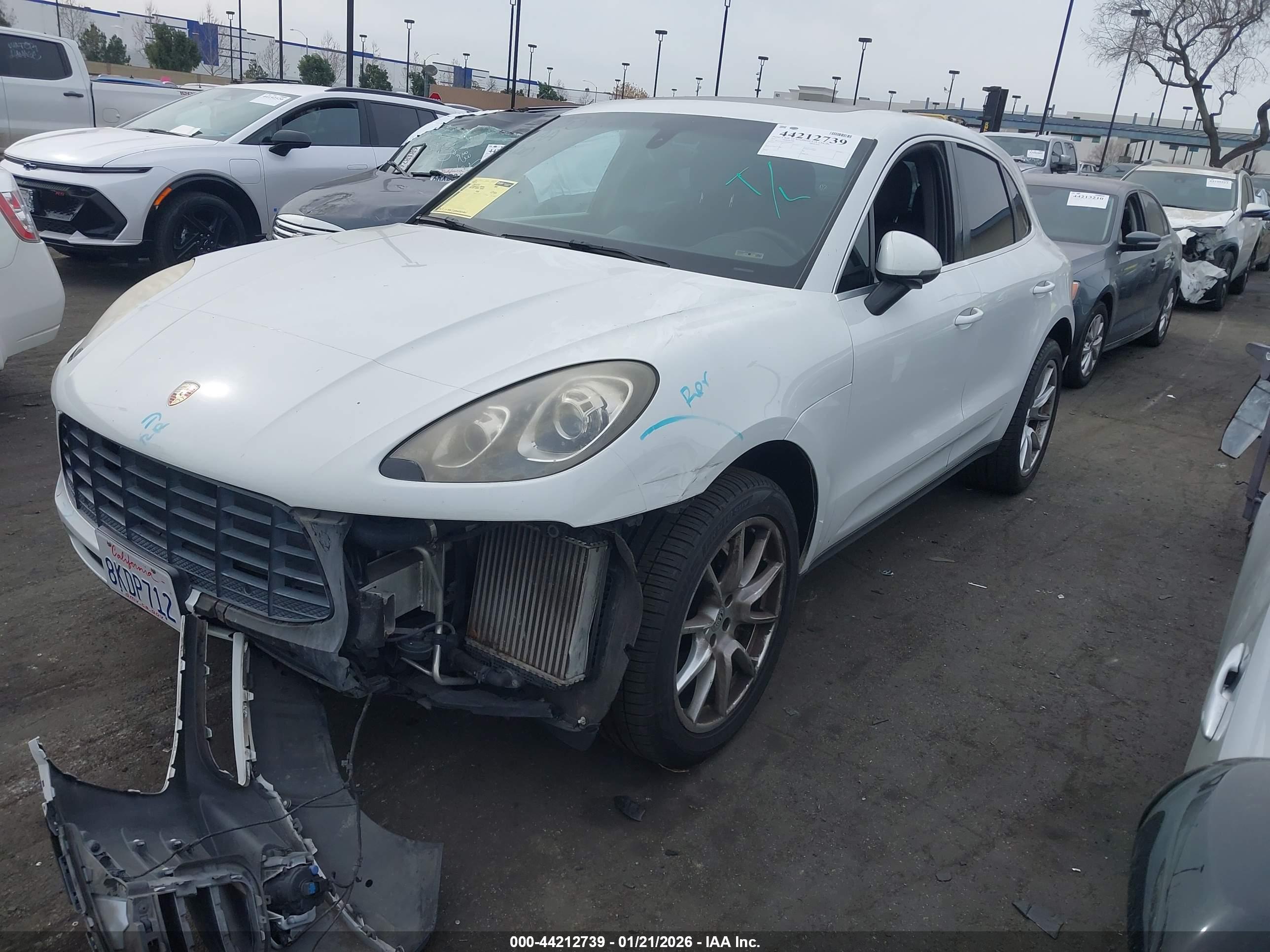 PORSCHE MACAN image 2