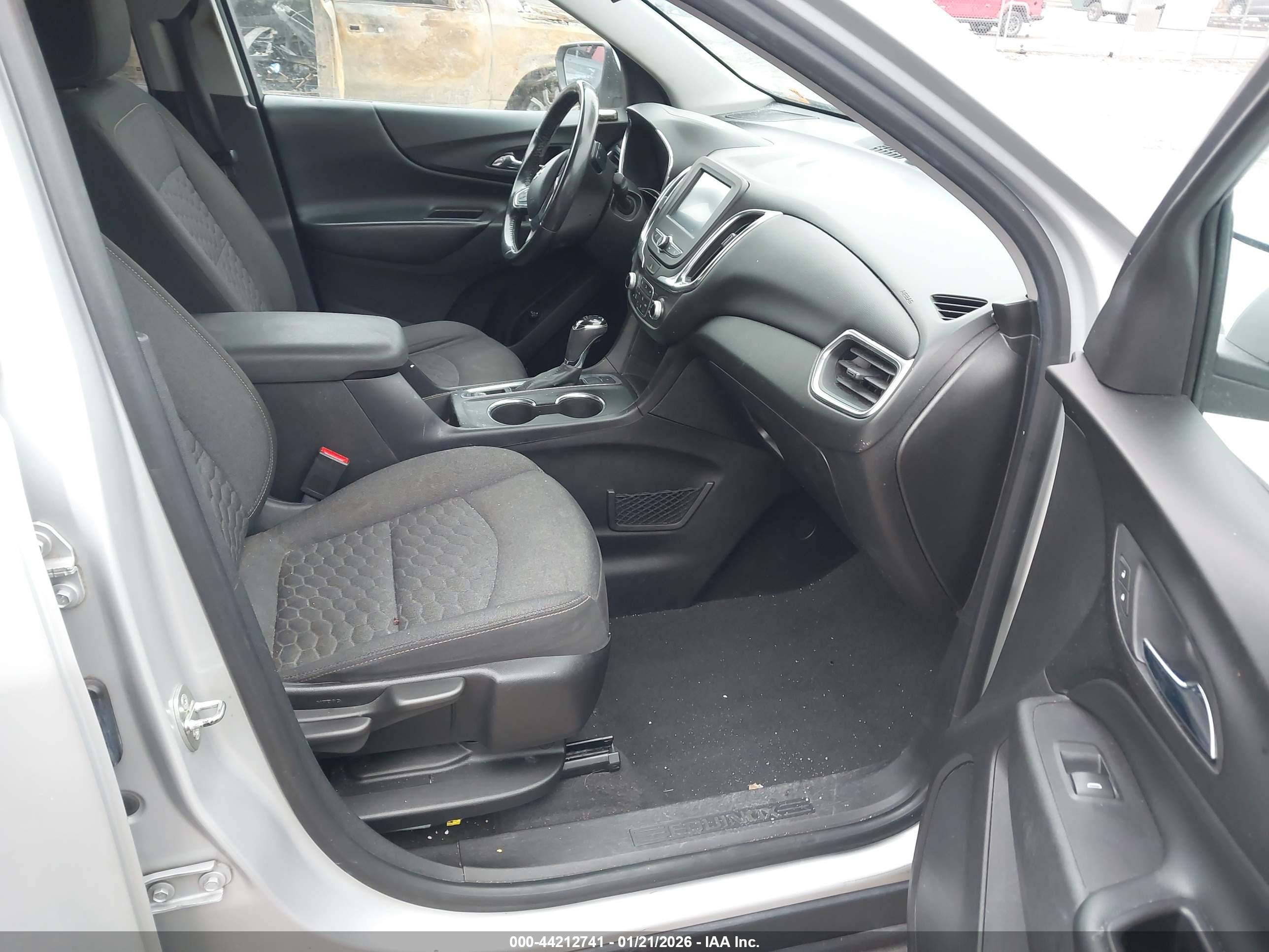 CHEVROLET EQUINOX image 5