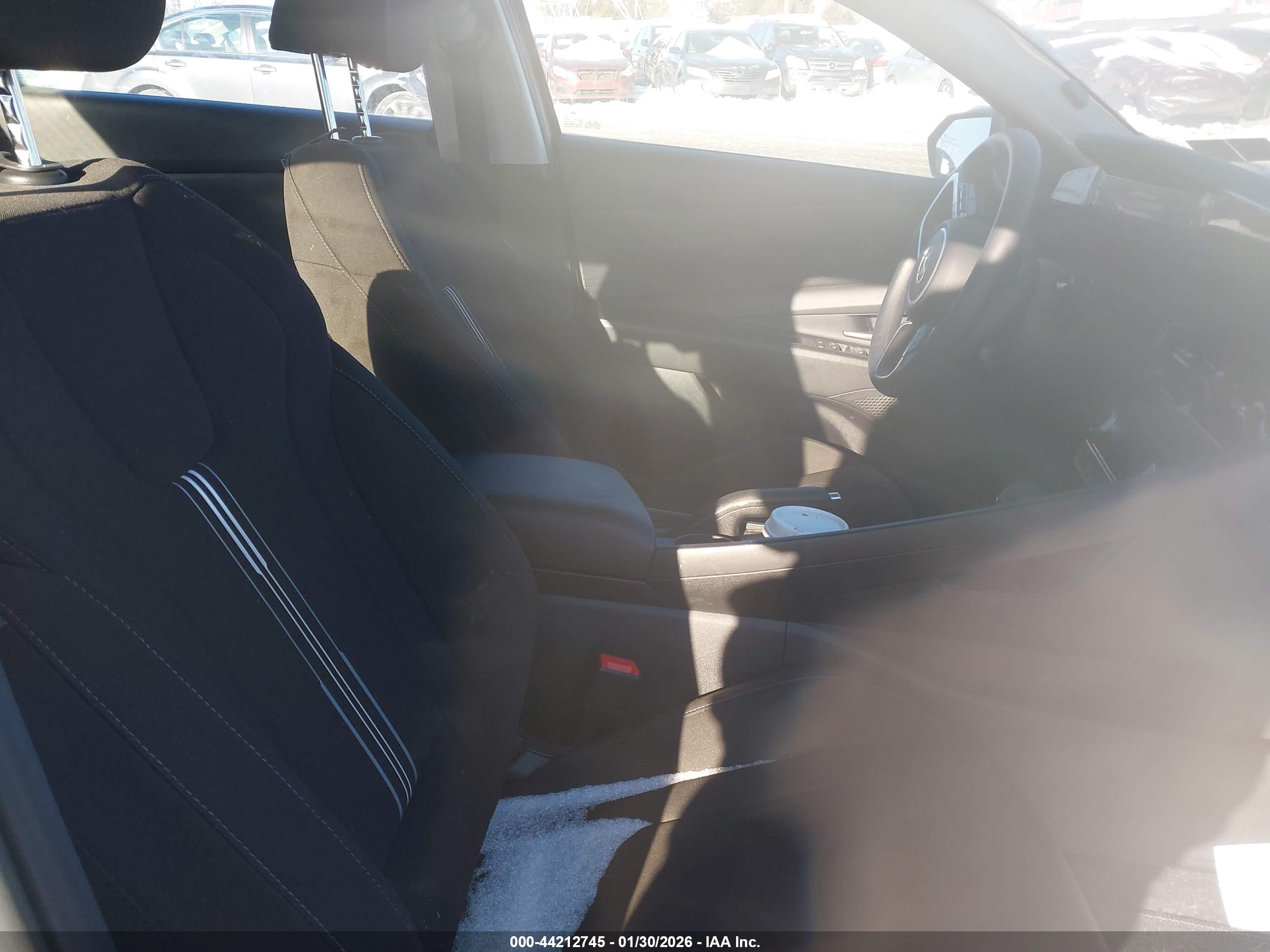 HYUNDAI ELANTRA image 5