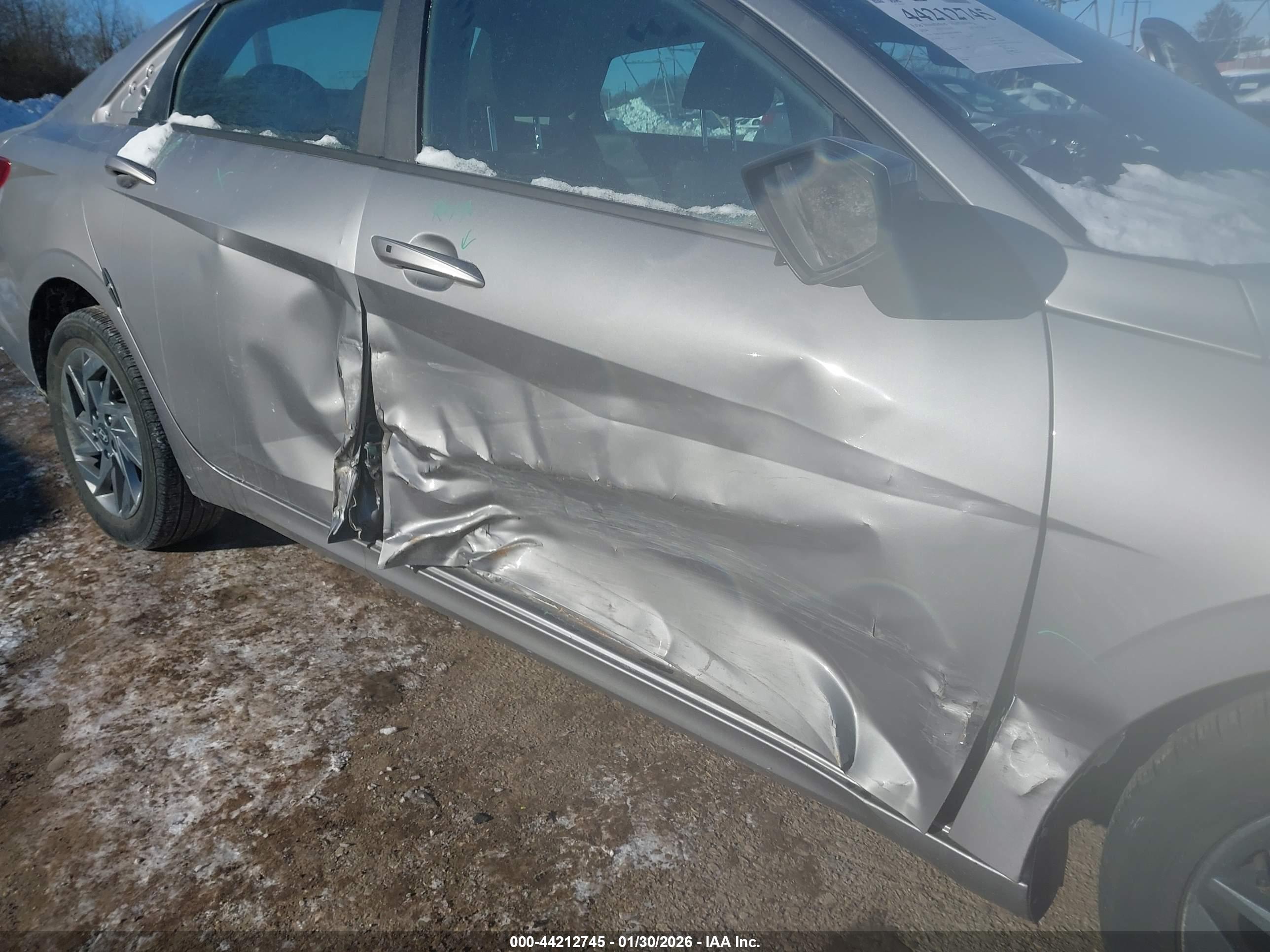 HYUNDAI ELANTRA image 6