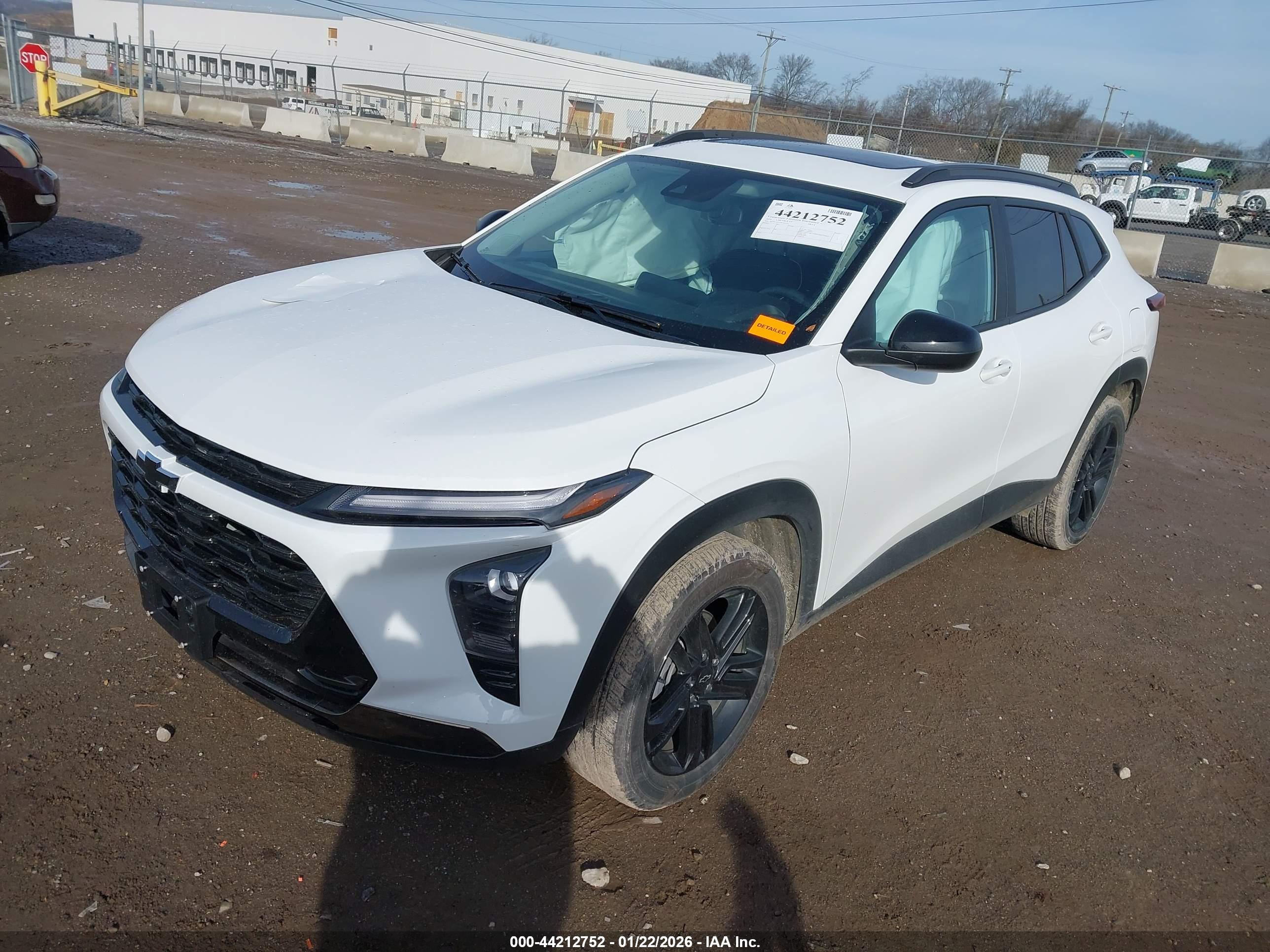 CHEVROLET TRAX image 2
