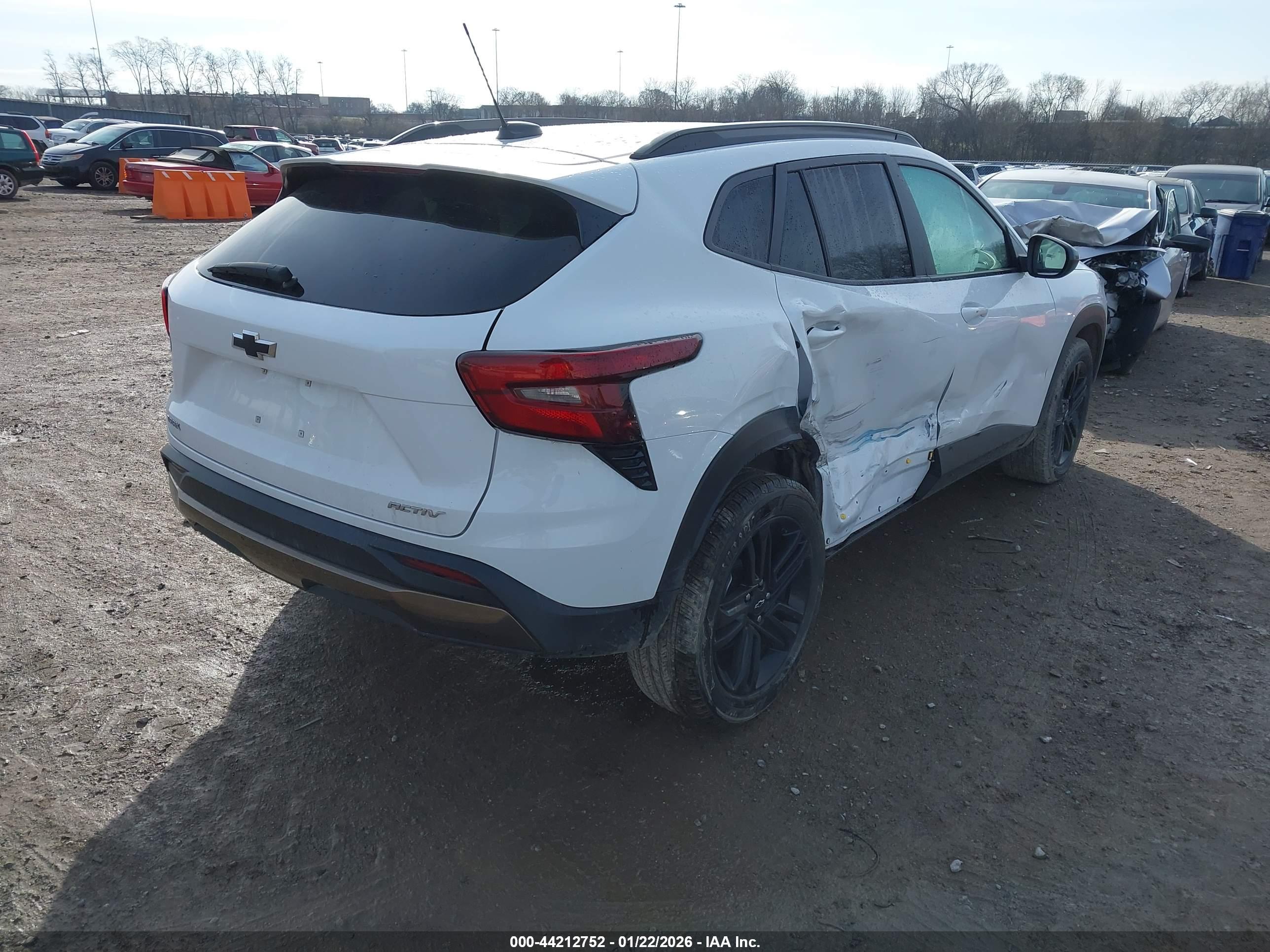 CHEVROLET TRAX image 4